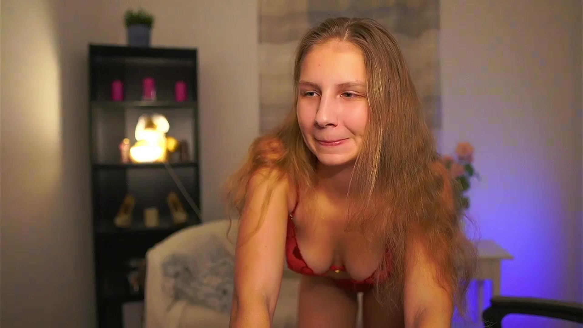 Gallery image thumbnail from Emmie_murray's myfreecams stream on, 02/14/2026, 16:20 image 8 of 20
