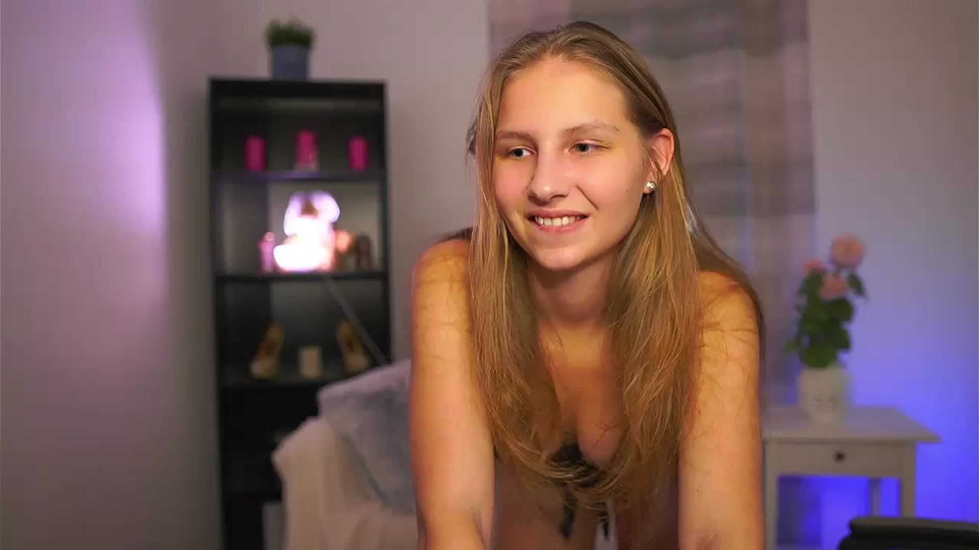 Gallery image thumbnail from Emmie_murray's myfreecams stream on, 02/20/2026, 23:04 image 11 of 20