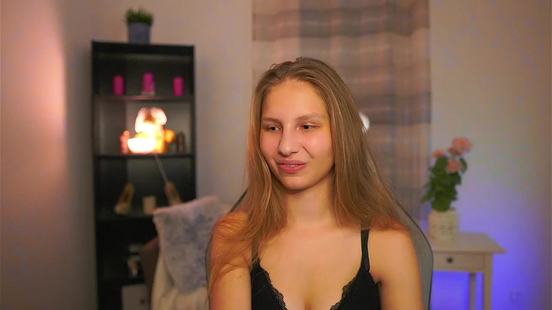 Gallery image thumbnail from Emmie_murray's myfreecams stream on, 02/26/2026, 20:13 image 8 of 20