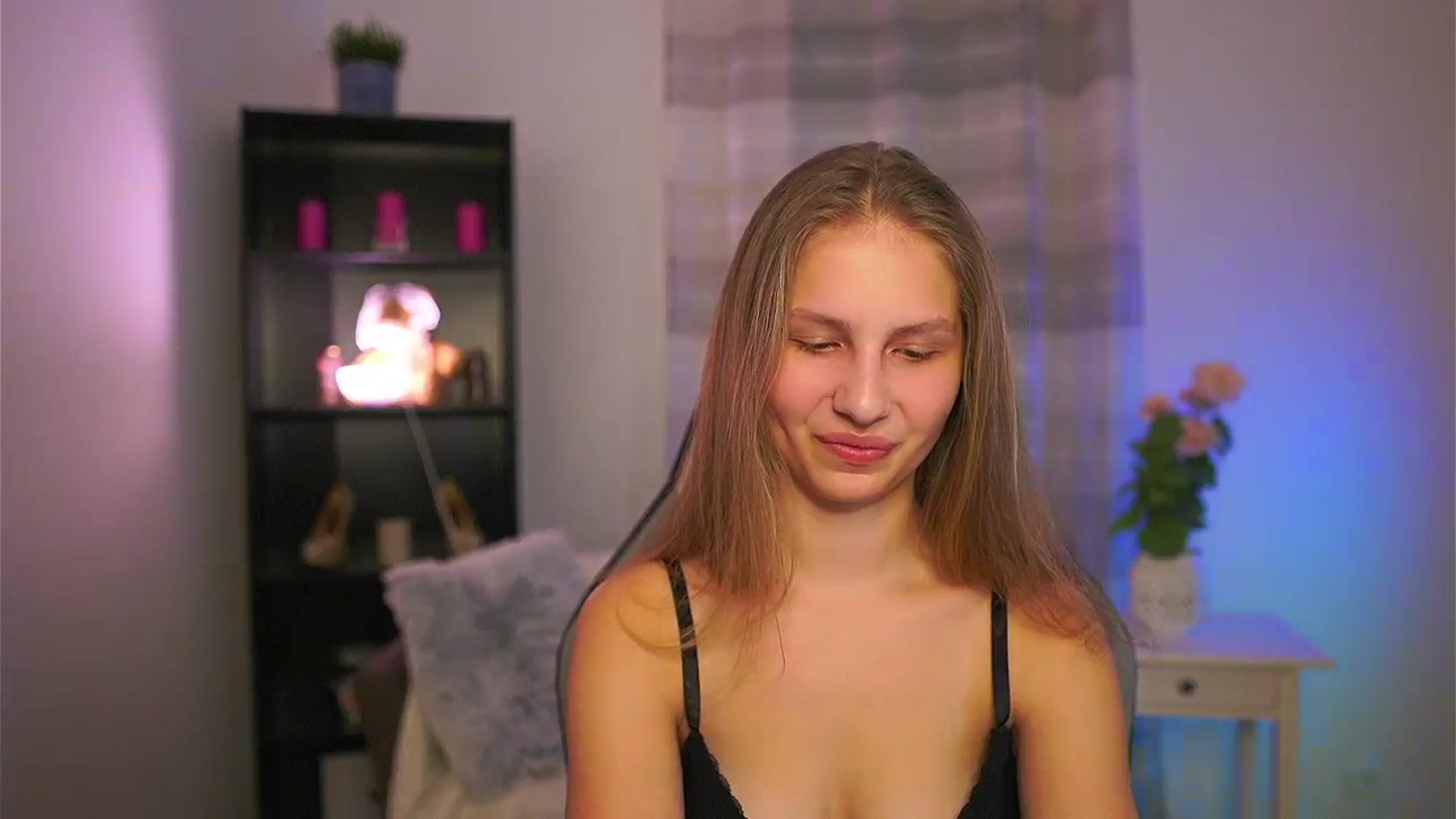 Gallery image thumbnail from Emmie_murray's myfreecams stream on, 02/27/2026, 24:03 image 19 of 20