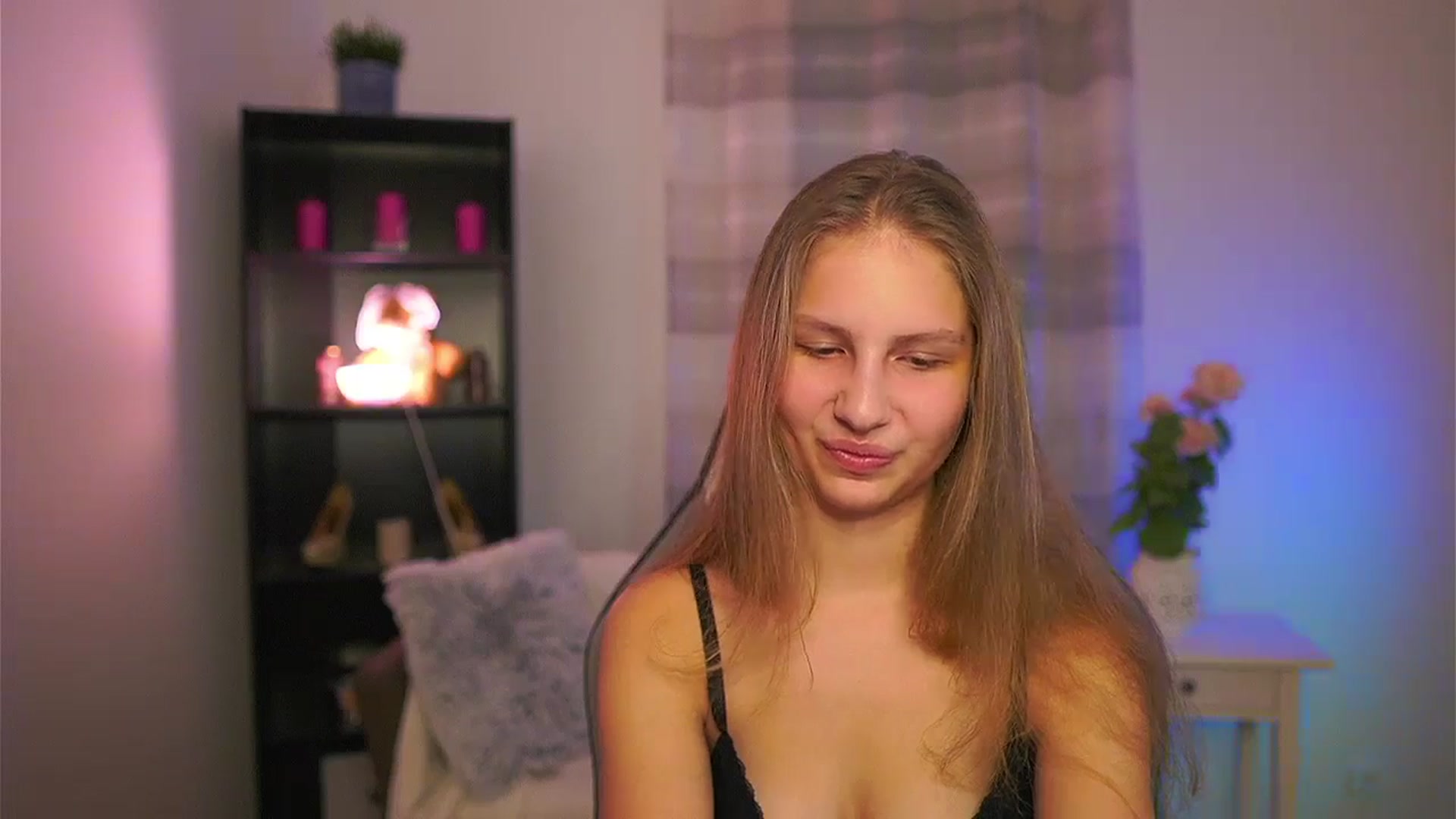 Gallery image thumbnail from Emmie_murray's myfreecams stream on, 02/27/2026, 24:03 image 20 of 20