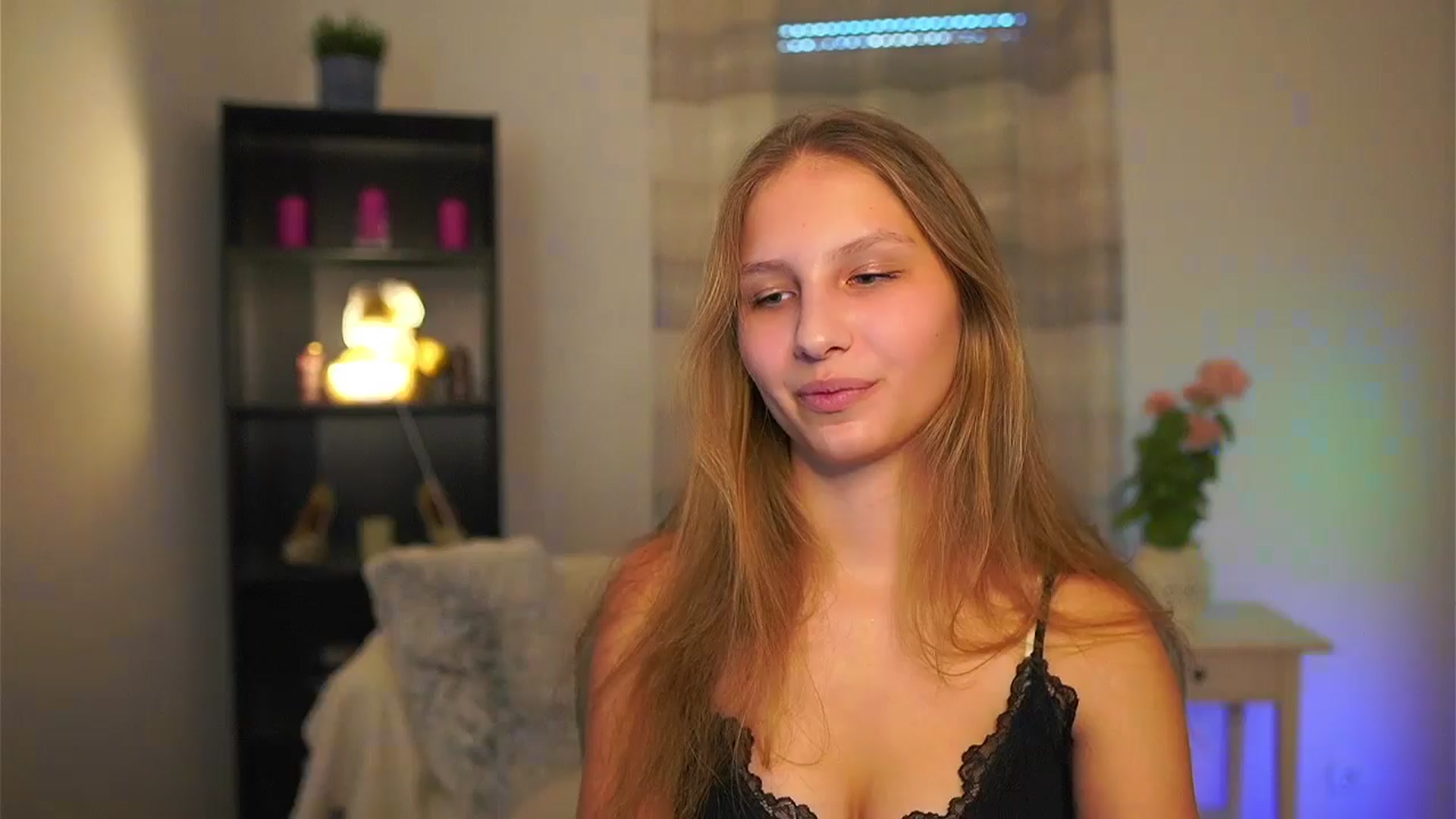 Gallery image thumbnail from Emmie_murray's myfreecams stream on, 03/04/2026, 15:19 image 1 of 20