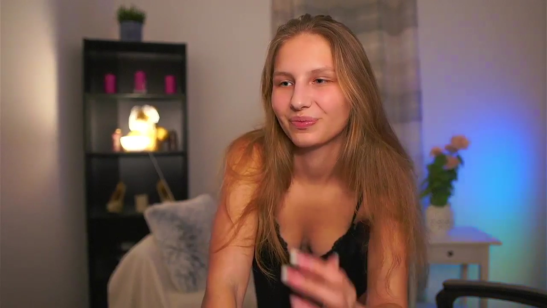 Gallery image thumbnail from Emmie_murray's myfreecams stream on, 03/05/2026, 21:56 image 7 of 20
