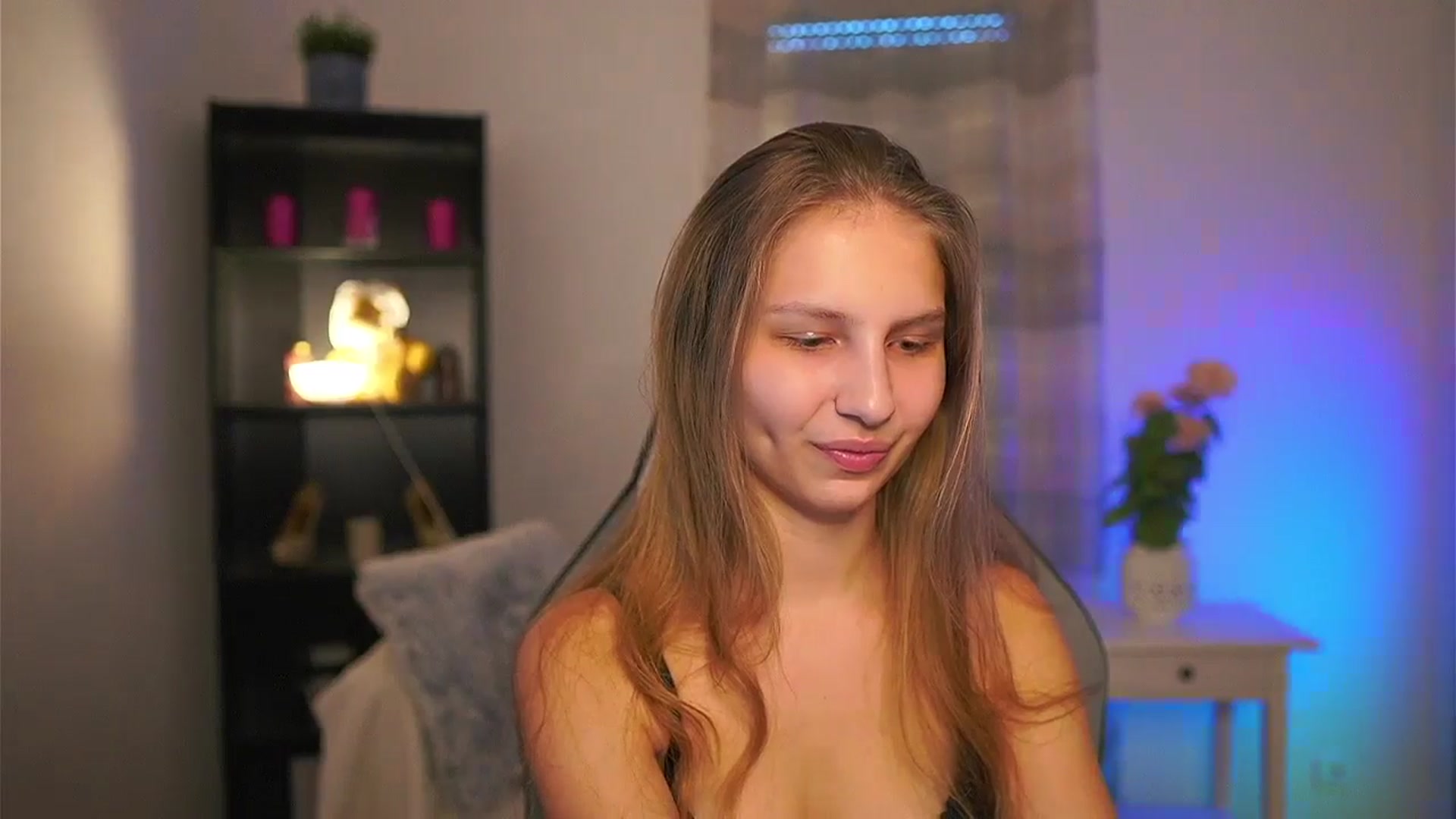 Gallery image thumbnail from Emmie_murray's myfreecams stream on, 03/07/2026, 15:56 image 19 of 20