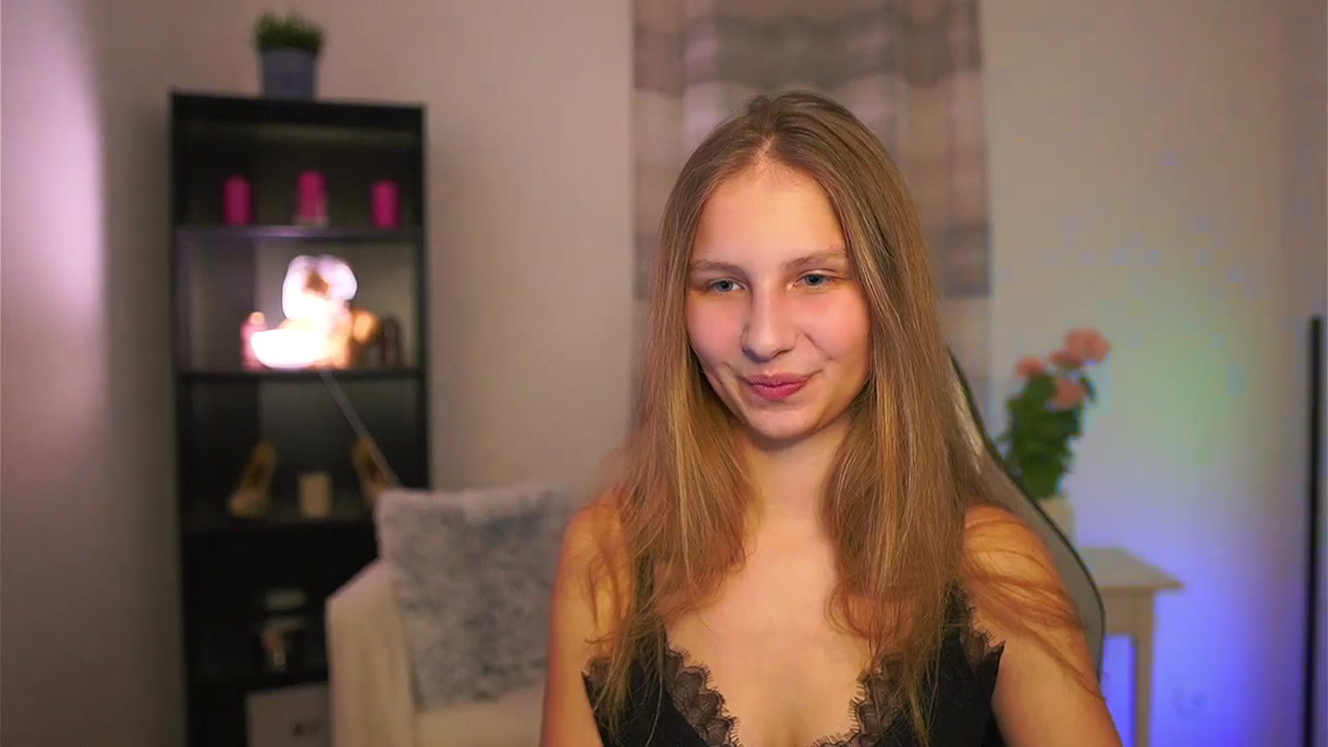 Gallery image thumbnail from Emmie_murray's myfreecams stream on, 03/20/2026, 20:25 image 3 of 20