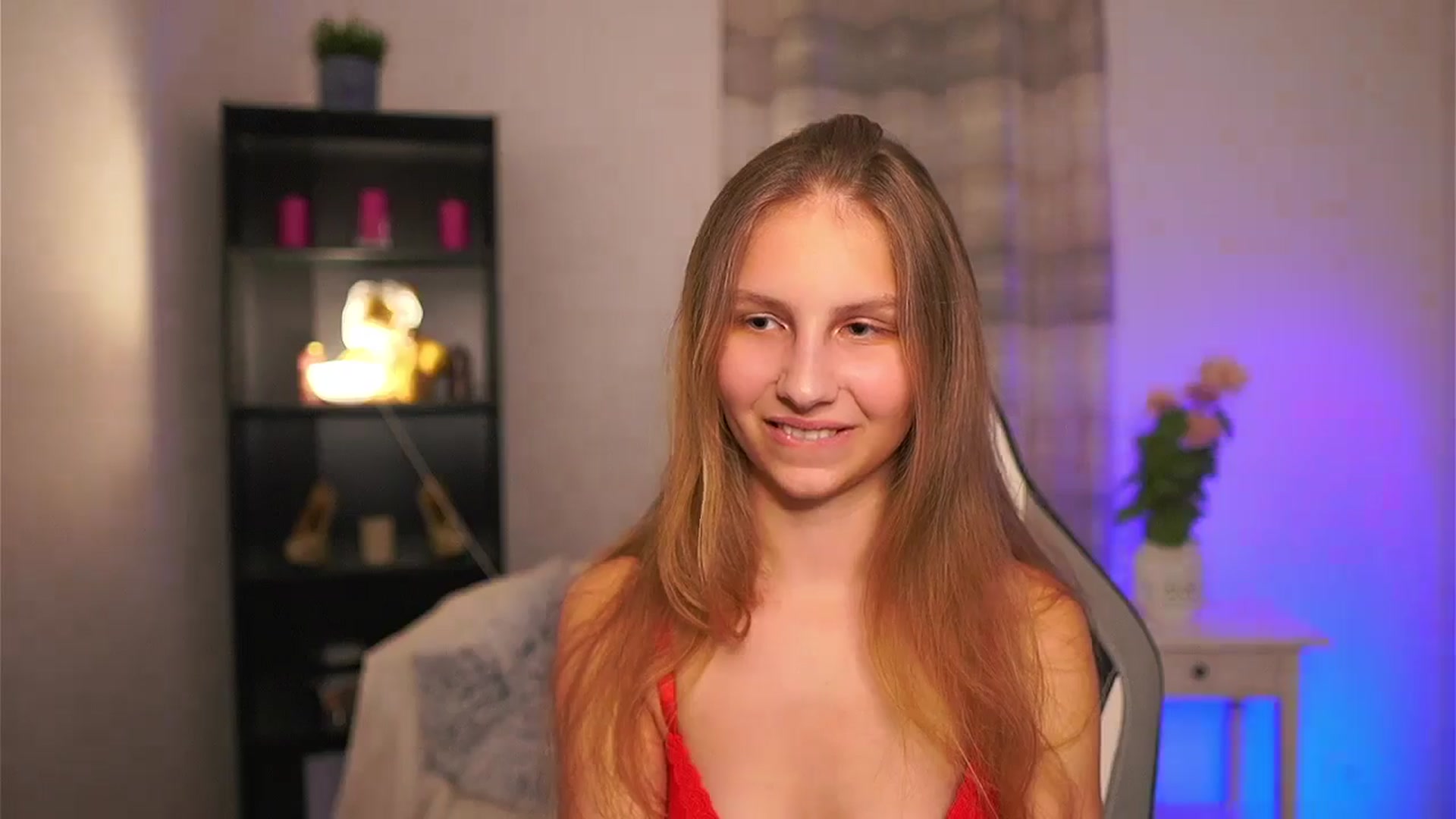 Gallery image thumbnail from Emmie_murray's myfreecams stream on, 03/21/2026, 23:01 image 19 of 20