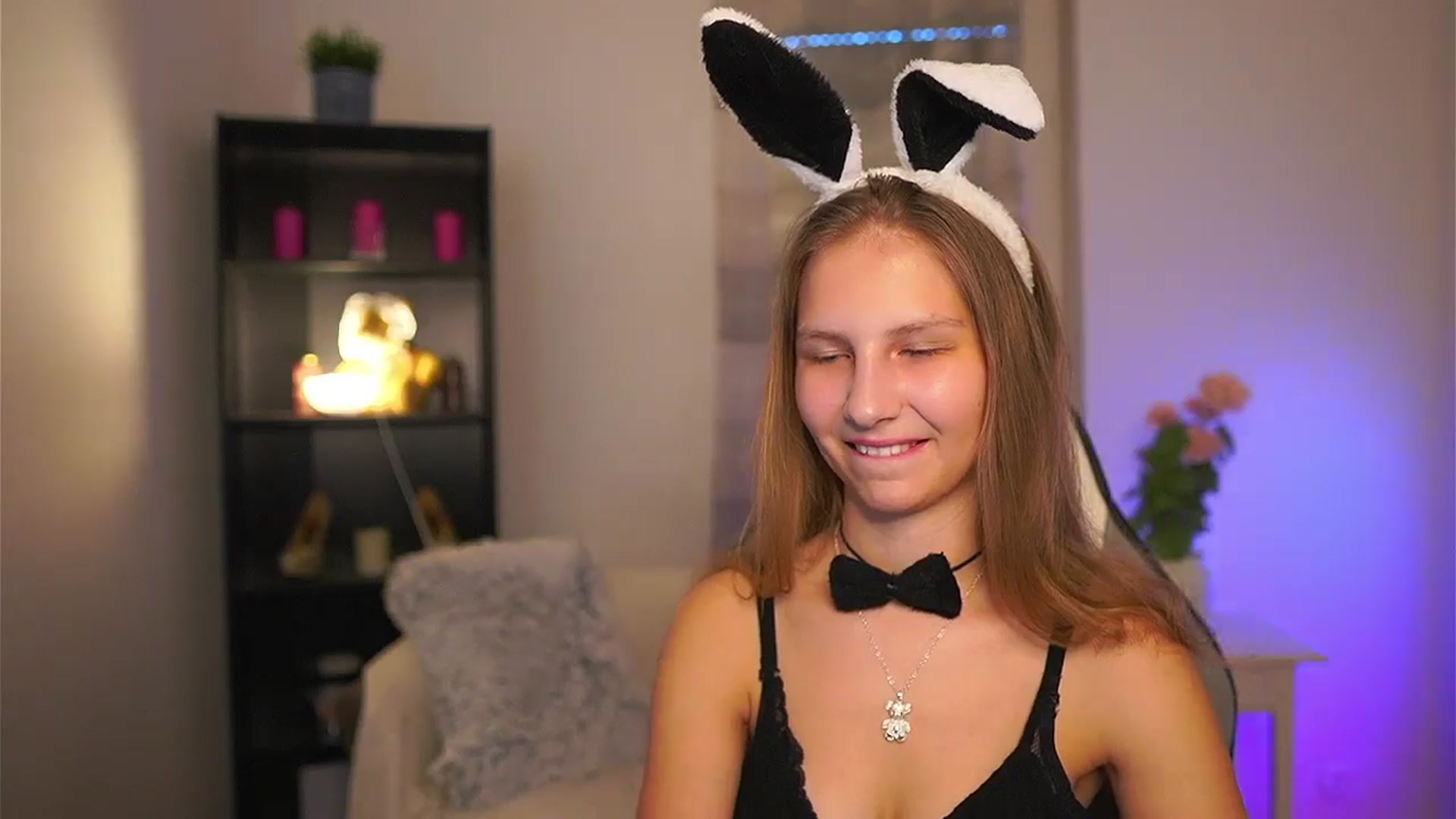 Gallery image thumbnail from Emmie_murray's myfreecams stream on, 04/05/2026, 17:08 image 2 of 20