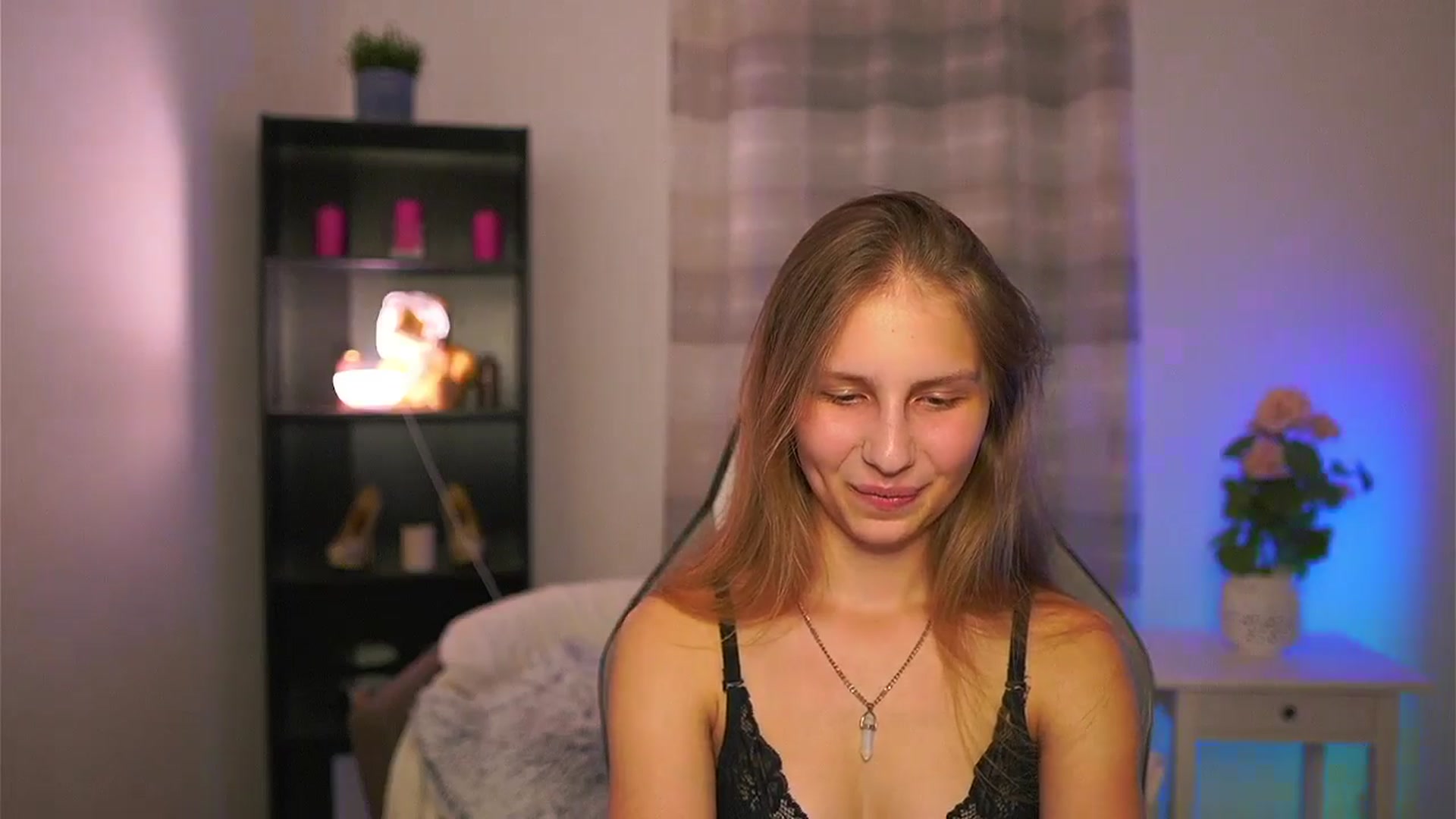 Gallery image thumbnail from Emmie_murray's myfreecams stream on, 05/08/2026, 22:31 image 20 of 20