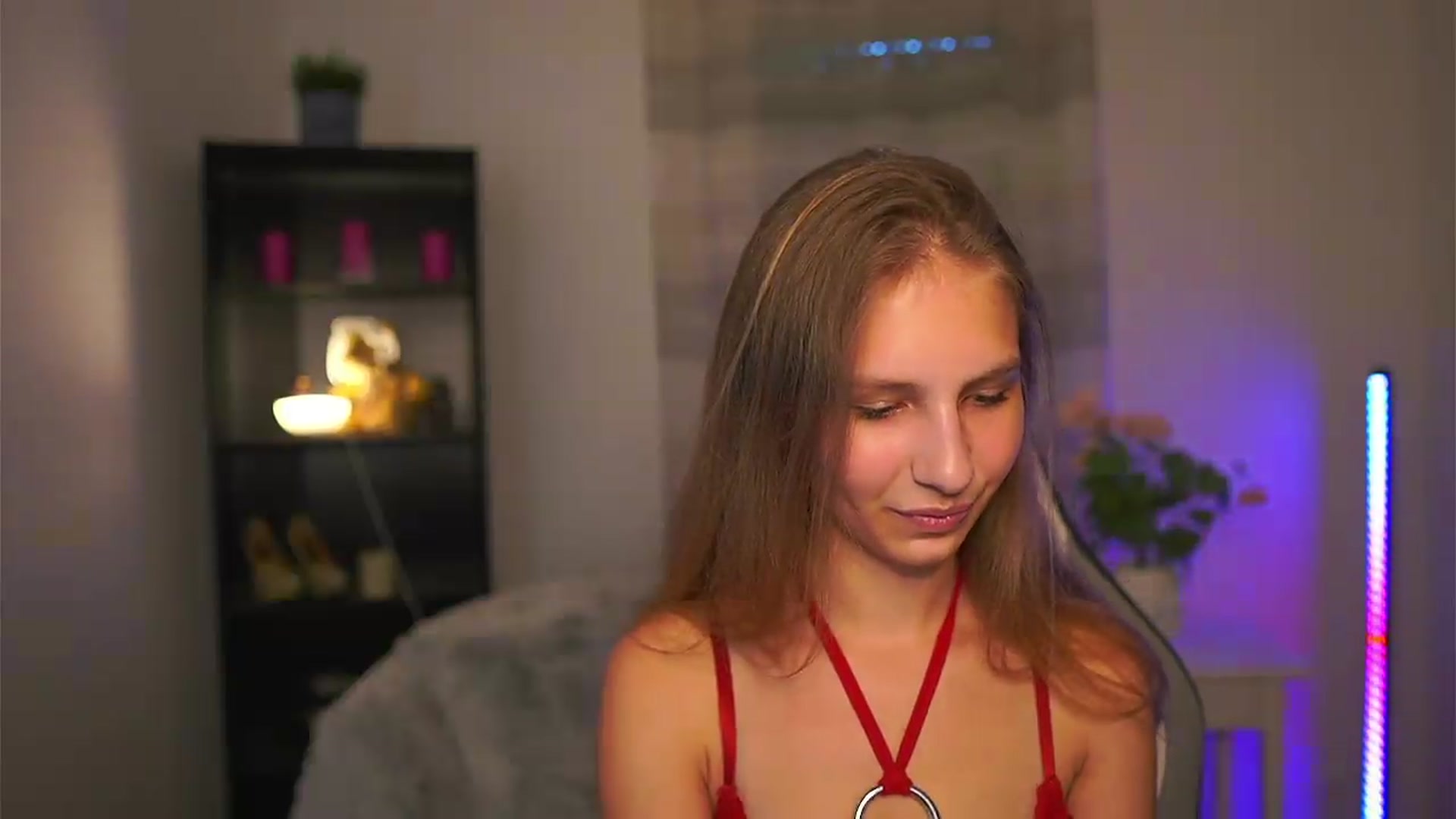 Gallery image thumbnail from Emmie_murray's myfreecams stream on, 07/01/2026, 13:49 image 16 of 20