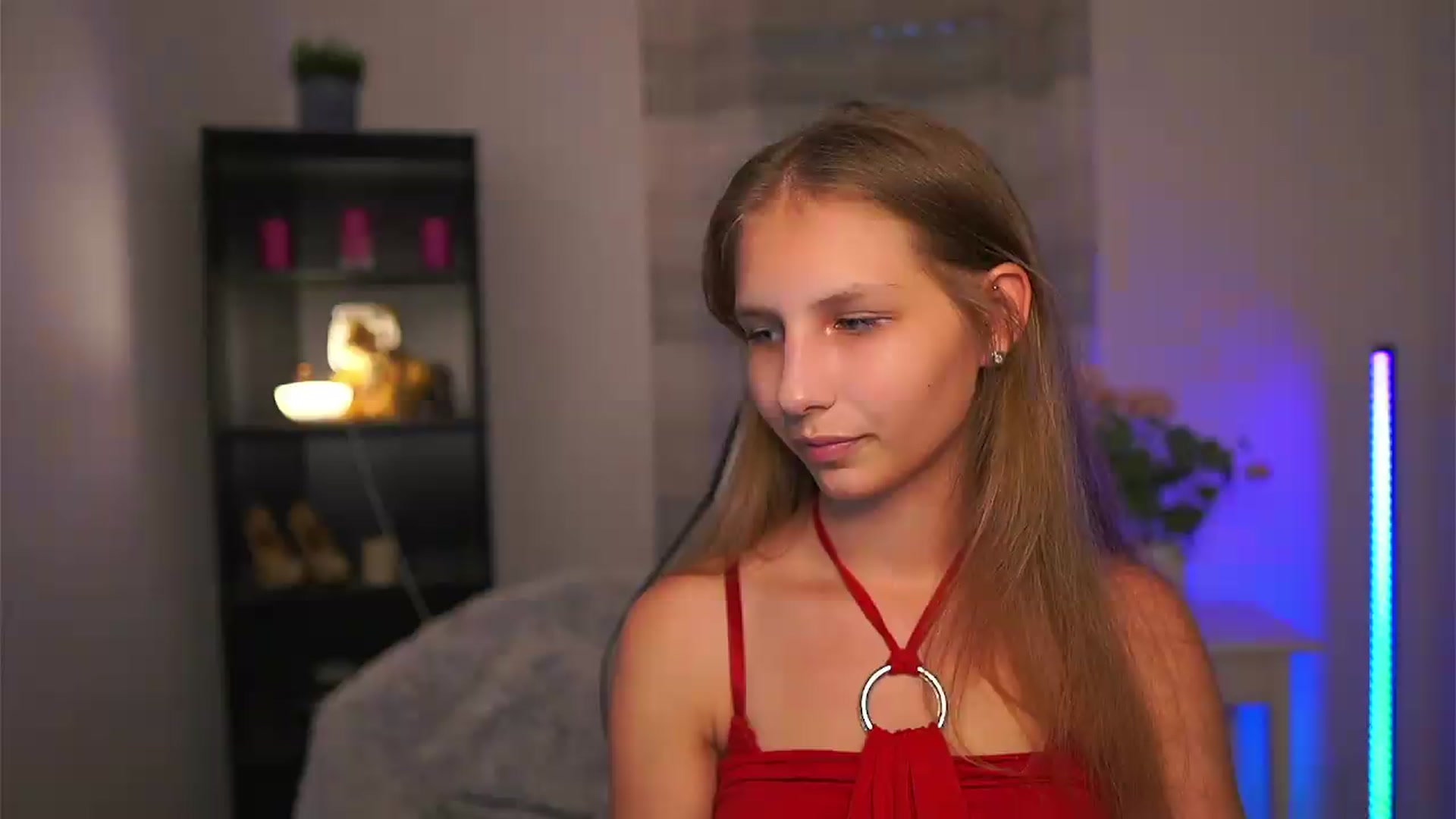 Gallery image thumbnail from Emmie_murray's myfreecams stream on, 07/01/2026, 18:24 image 1 of 20