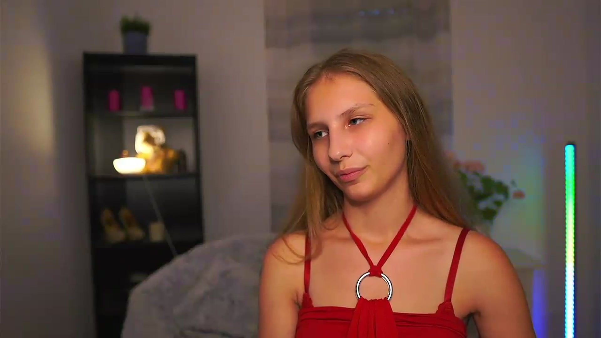 Gallery image thumbnail from Emmie_murray's myfreecams stream on, 07/01/2026, 18:24 image 2 of 20