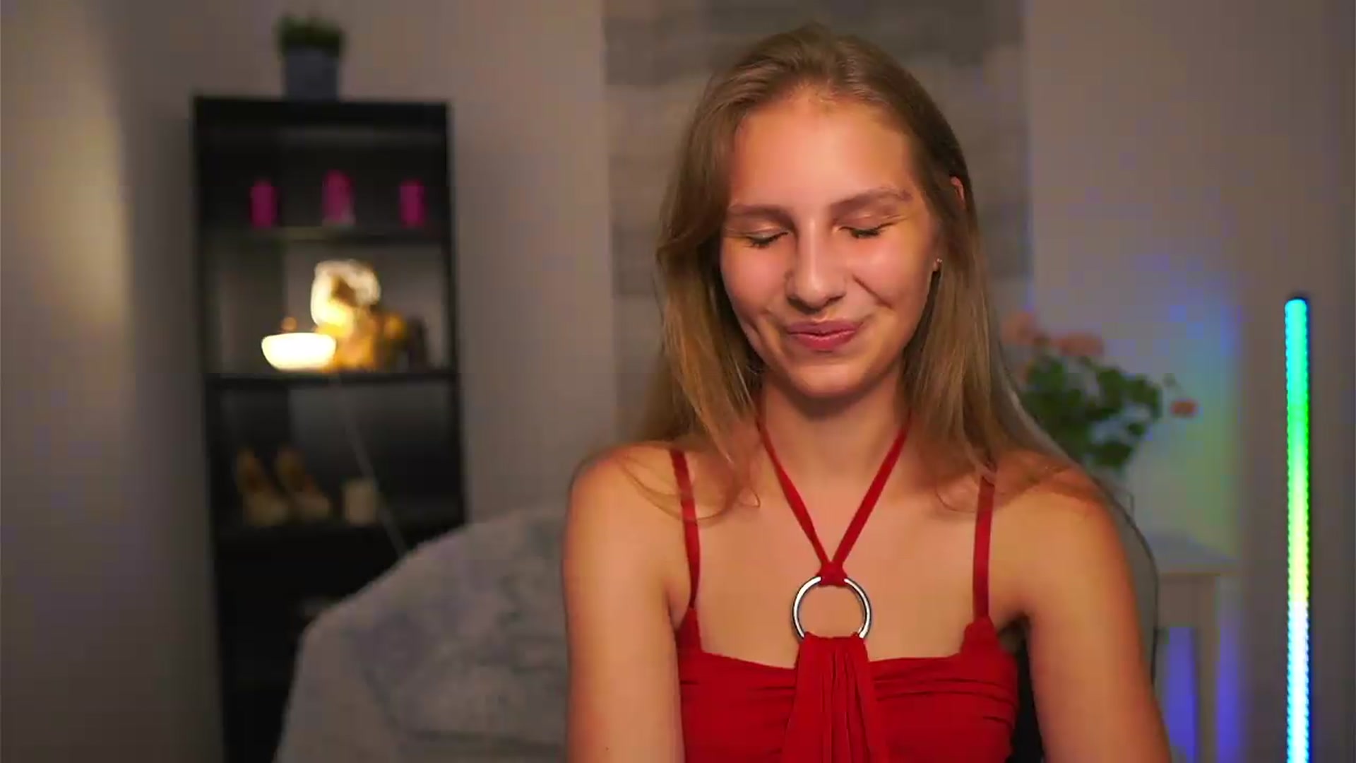 Gallery image thumbnail from Emmie_murray's myfreecams stream on, 07/01/2026, 18:24 image 20 of 20