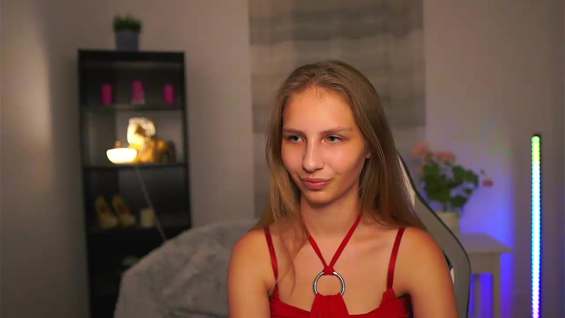 Gallery image thumbnail from Emmie_murray's myfreecams stream on, 07/01/2026, 18:24 image 5 of 20