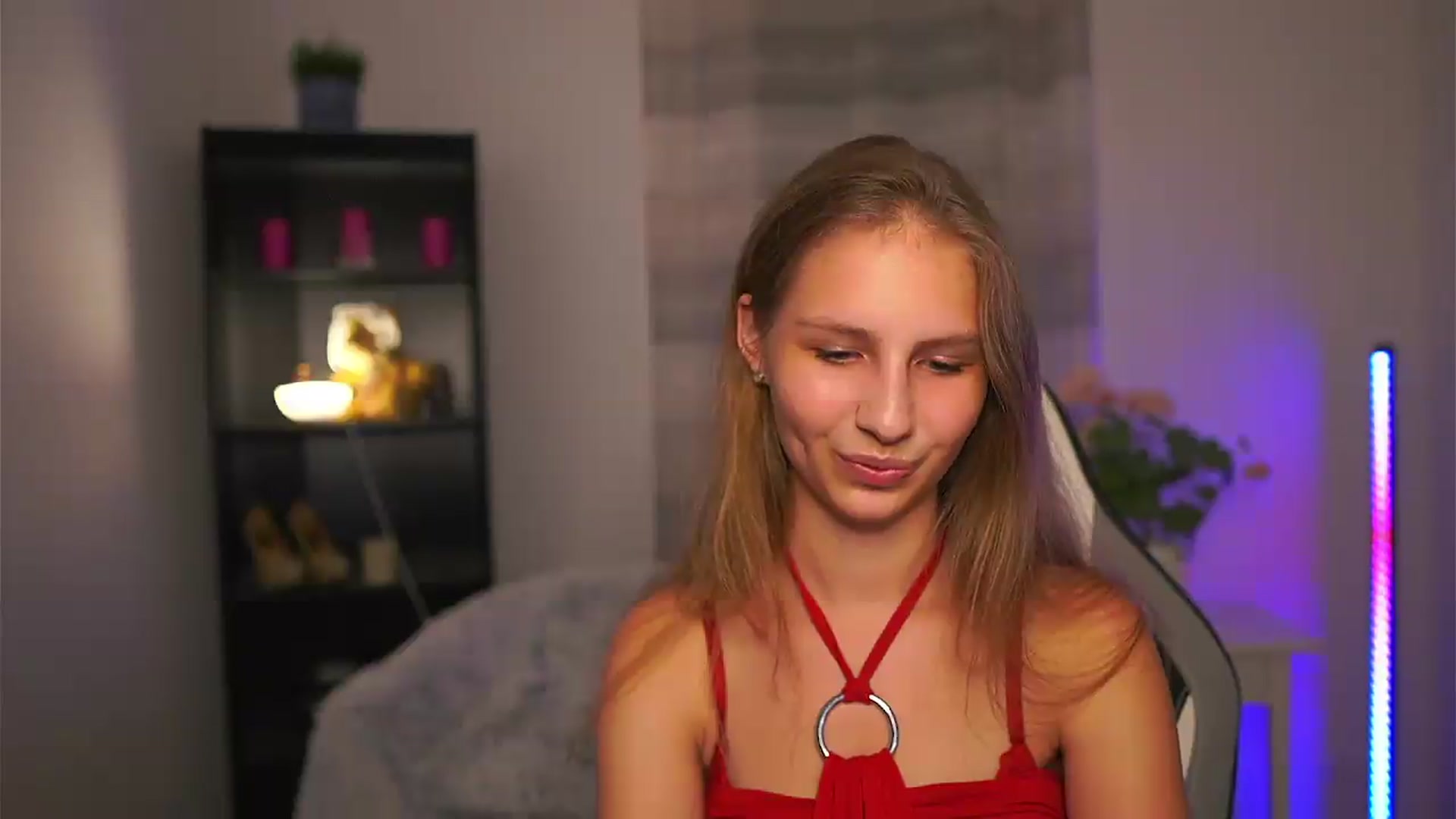 Gallery image thumbnail from Emmie_murray's myfreecams stream on, 07/01/2026, 18:24 image 16 of 20