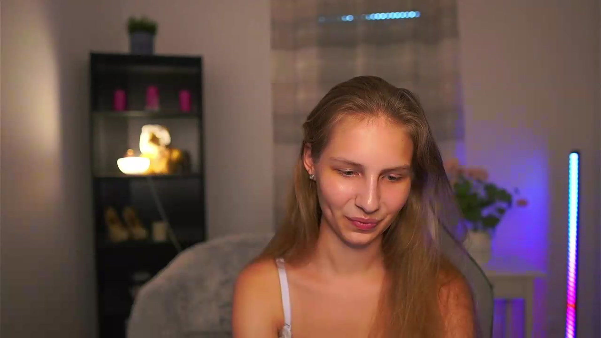 Gallery image thumbnail from Emmie_murray's myfreecams stream on, 07/02/2026, 16:51 image 13 of 20