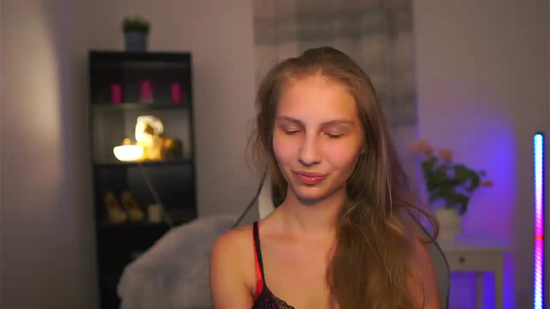 Gallery image thumbnail from Emmie_murray's myfreecams stream on, 07/04/2026, 20:51 image 1 of 20
