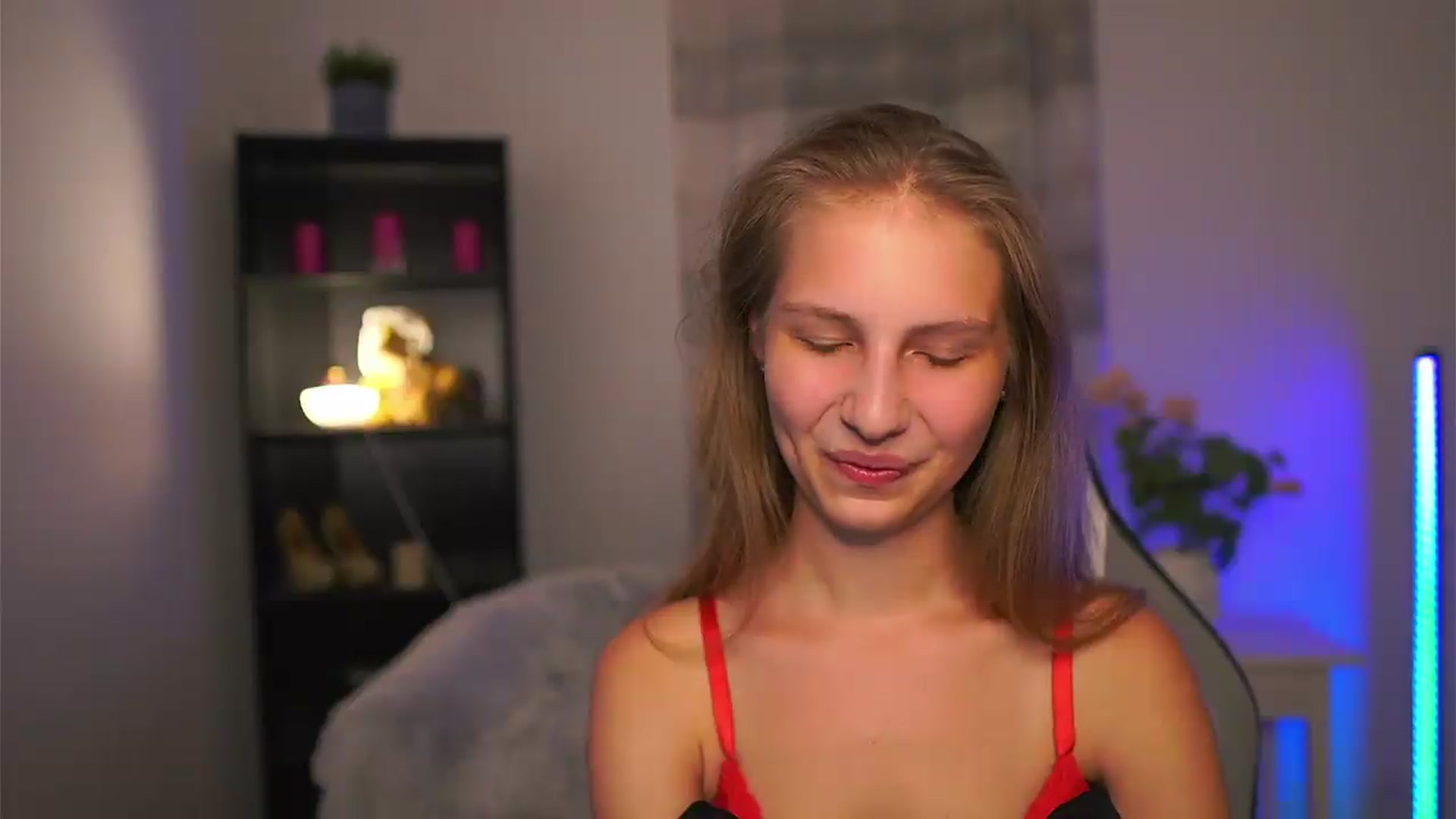 Gallery image thumbnail from Emmie_murray's myfreecams stream on, 07/04/2026, 20:51 image 7 of 20