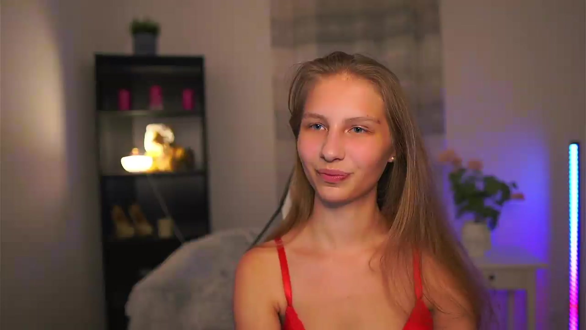 Gallery image thumbnail from Emmie_murray's myfreecams stream on, 07/04/2026, 20:51 image 10 of 20