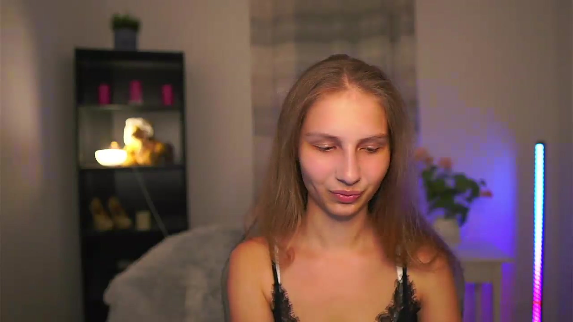 Gallery image thumbnail from Emmie_murray's myfreecams stream on, 07/05/2026, 19:22 image 12 of 20
