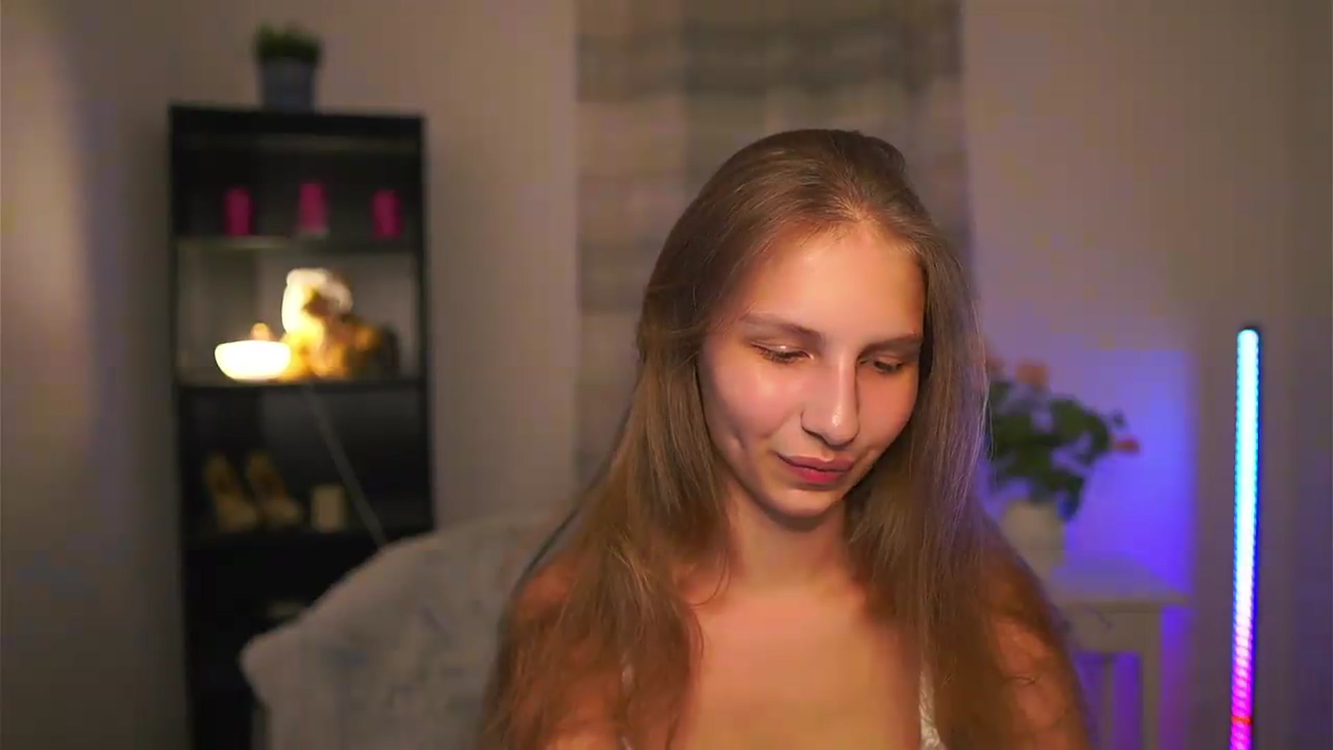 Gallery image thumbnail from Emmie_murray's myfreecams stream on, 07/05/2026, 22:36 image 11 of 20