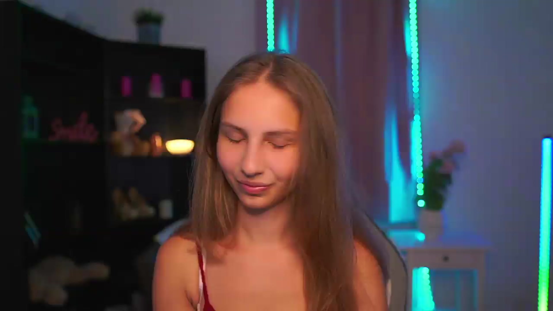 Gallery image thumbnail from Emmie_murray's myfreecams stream on, 07/23/2026, 23:02 image 1 of 20