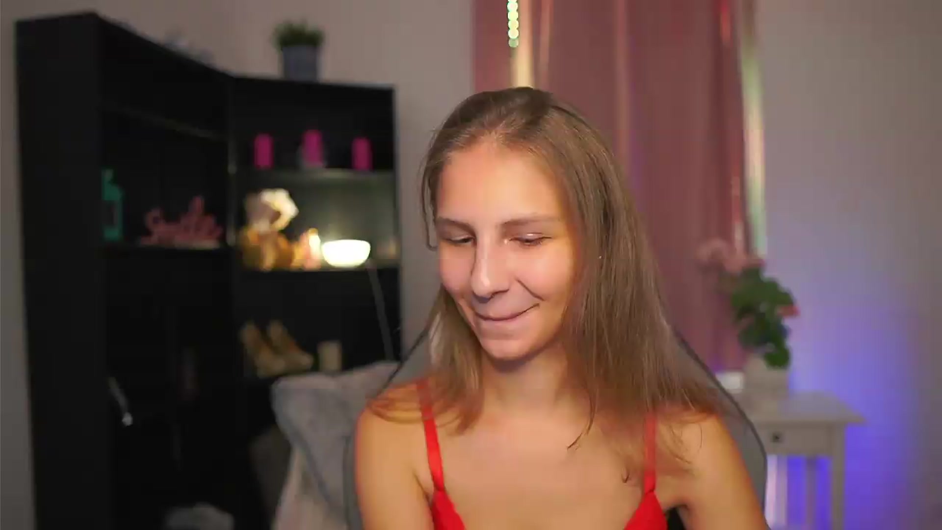 Gallery image thumbnail from Emmie_murray's myfreecams stream on, 08/02/2026, 17:51 image 10 of 20