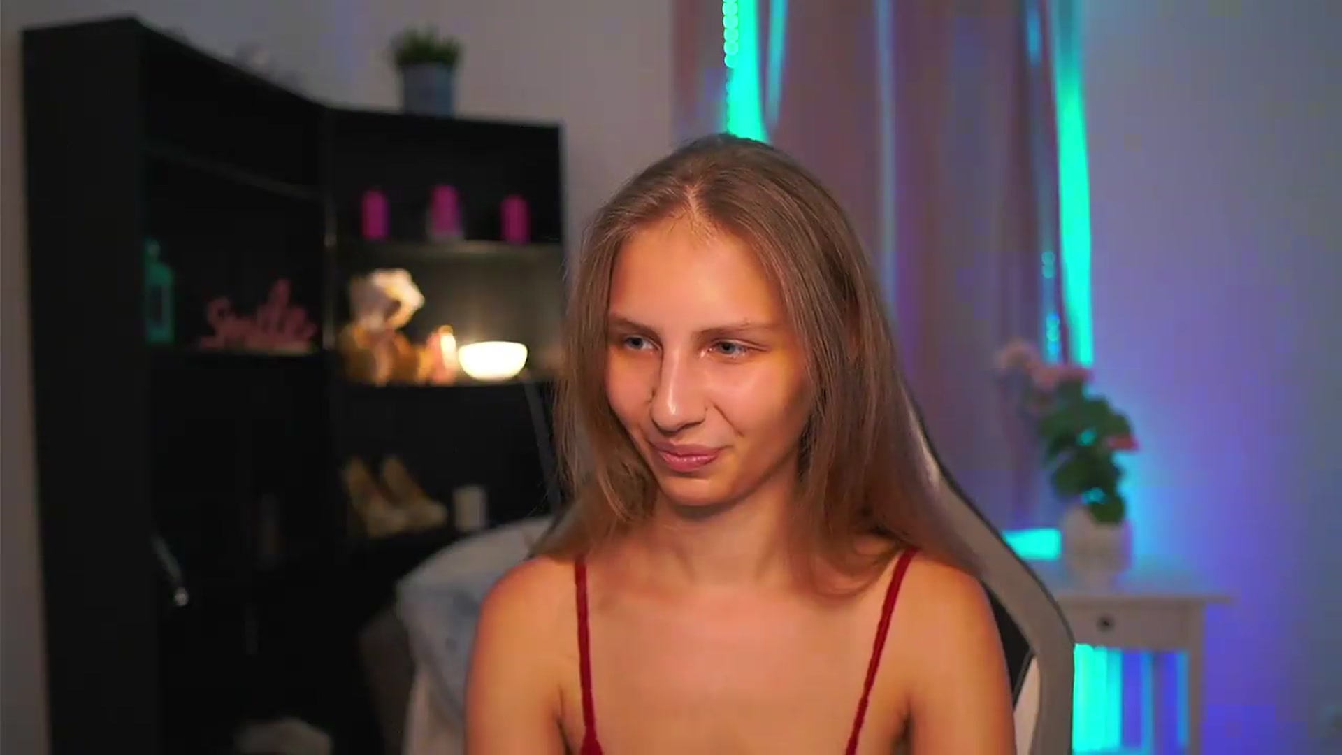 Gallery image thumbnail from Emmie_murray's myfreecams stream on, 08/02/2026, 17:51 image 18 of 20