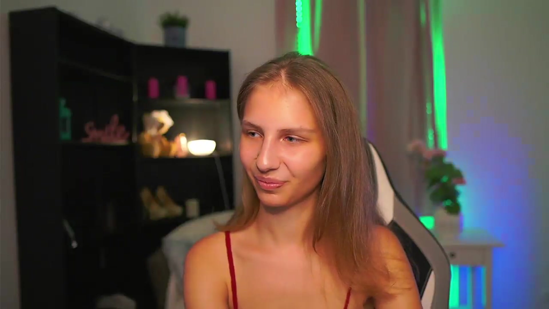 Gallery image thumbnail from Emmie_murray's myfreecams stream on, 08/02/2026, 17:51 image 19 of 20
