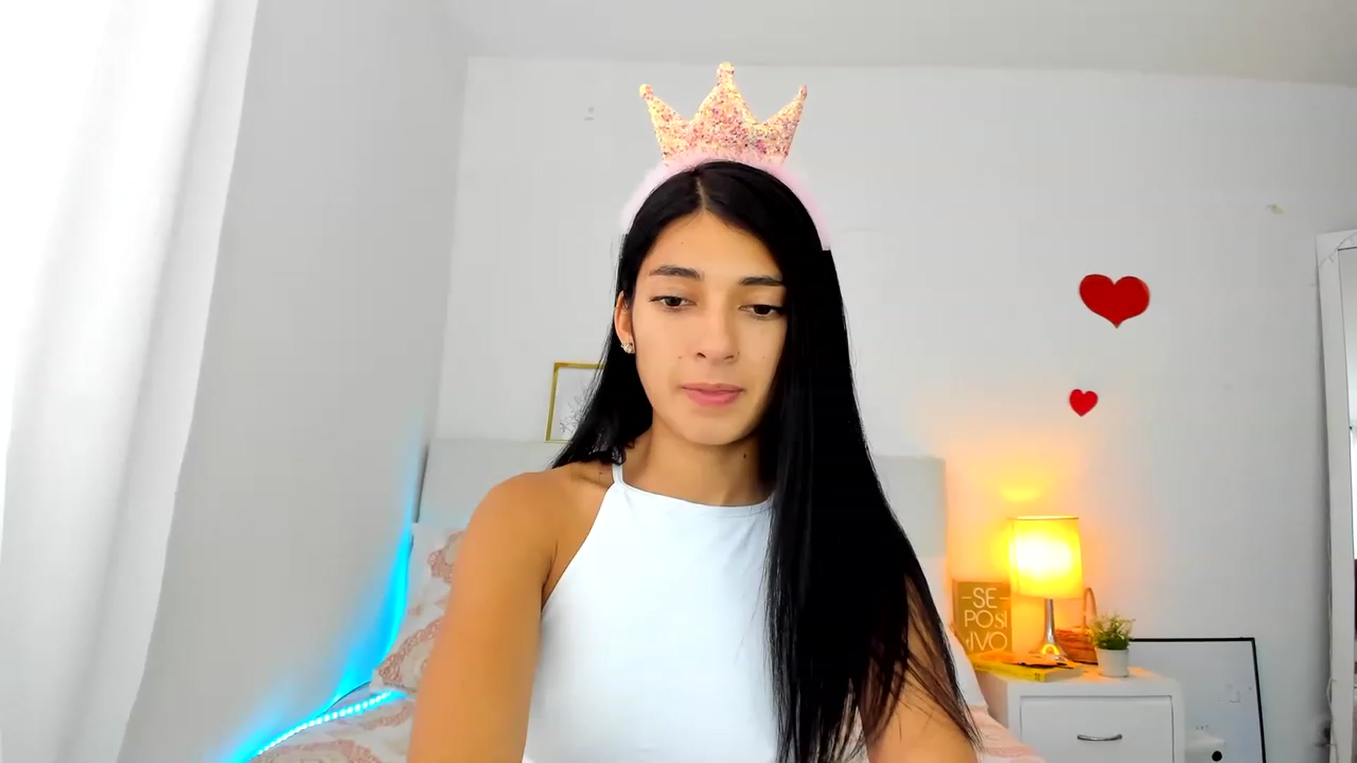 Gallery image thumbnail from Emmily_'s myfreecams stream on, 11/15/2022, 20:07 image 17 of 20