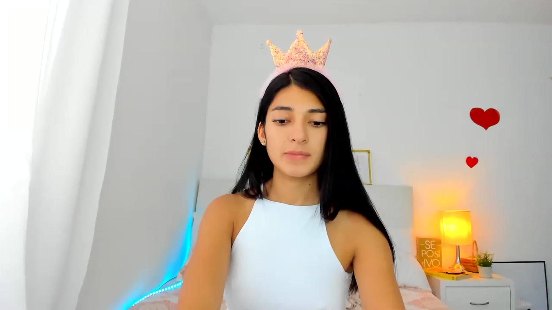 Gallery image thumbnail from Emmily_'s myfreecams stream on, 11/15/2022, 20:07 image 18 of 20