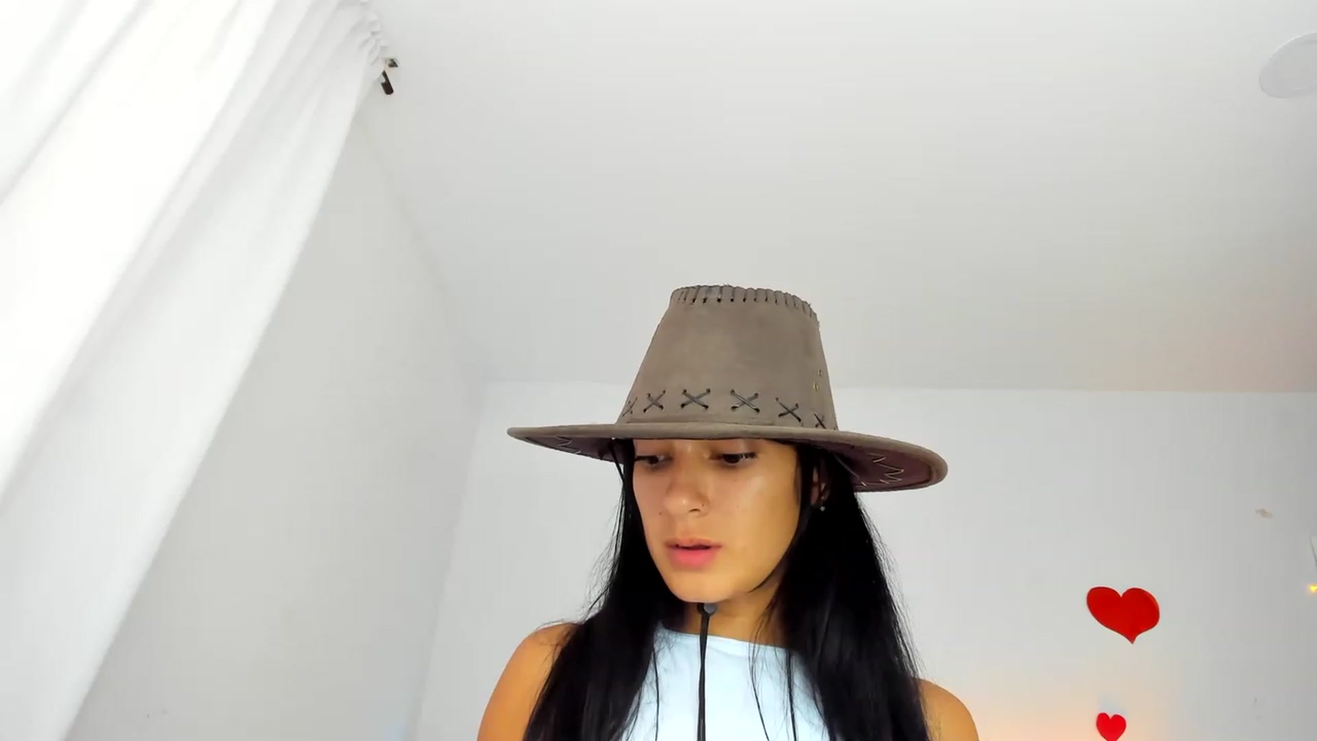 Gallery image thumbnail from Emmily_'s myfreecams stream on, 11/15/2022, 23:37 image 4 of 20