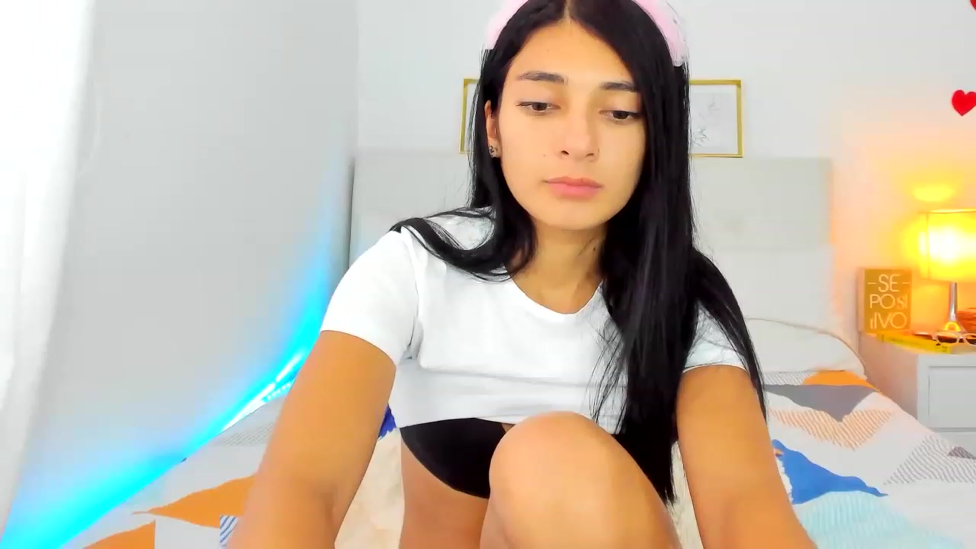 Gallery image thumbnail from Emmily_'s myfreecams stream on, 11/16/2022, 21:24 image 12 of 20