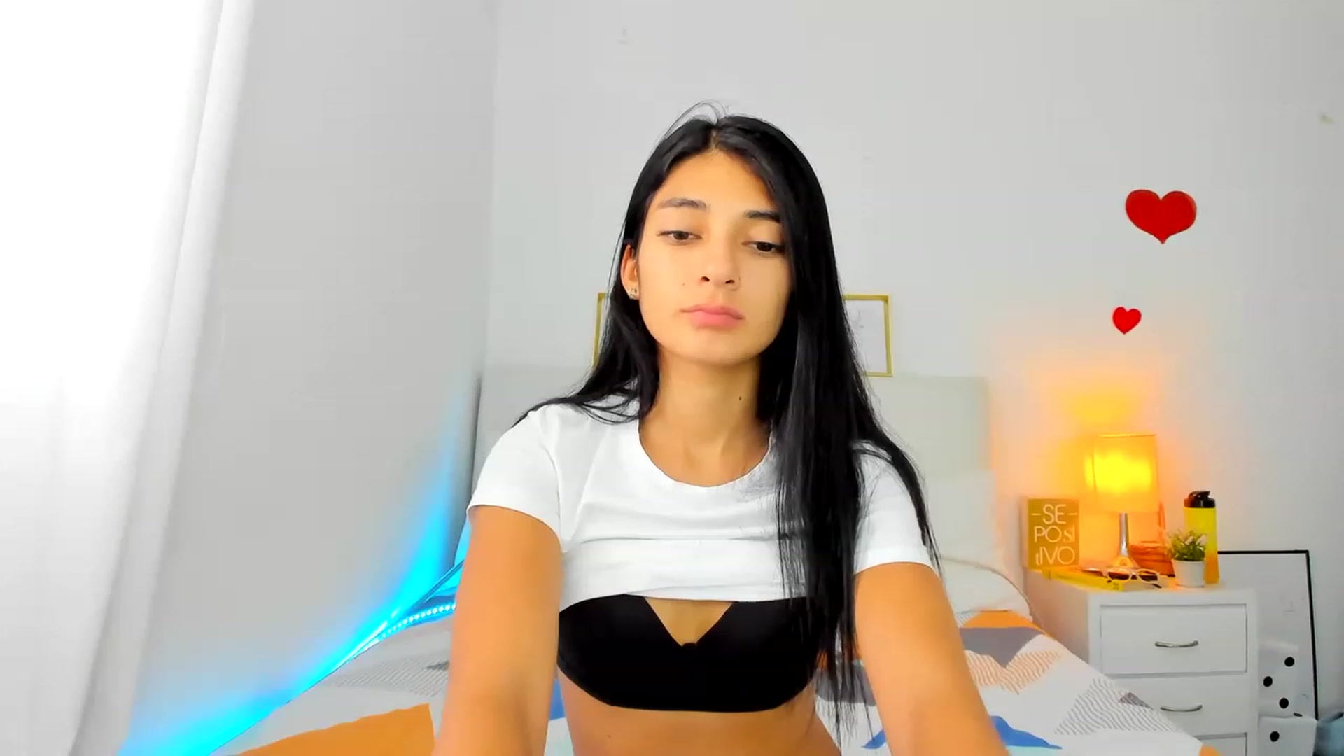 Gallery image thumbnail from Emmily_'s myfreecams stream on, 11/16/2022, 21:24 image 3 of 20