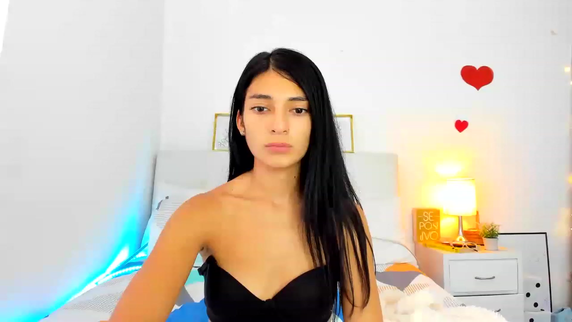 Gallery image thumbnail from Emmily_'s myfreecams stream on, 11/17/2022, 02:18 image 18 of 20