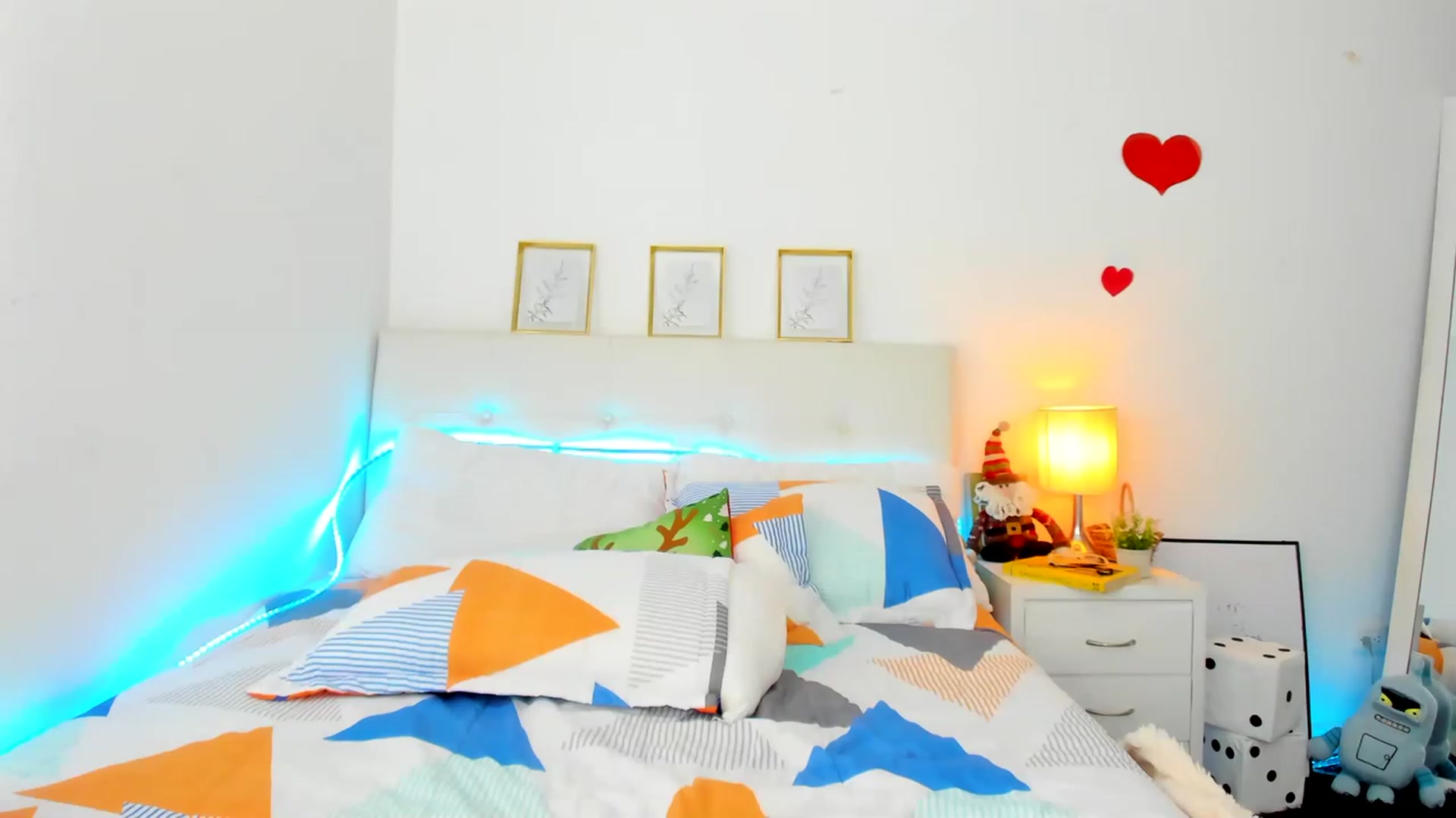 Gallery image thumbnail from Emmily_'s myfreecams stream on, 11/23/2022, 20:28 image 17 of 20