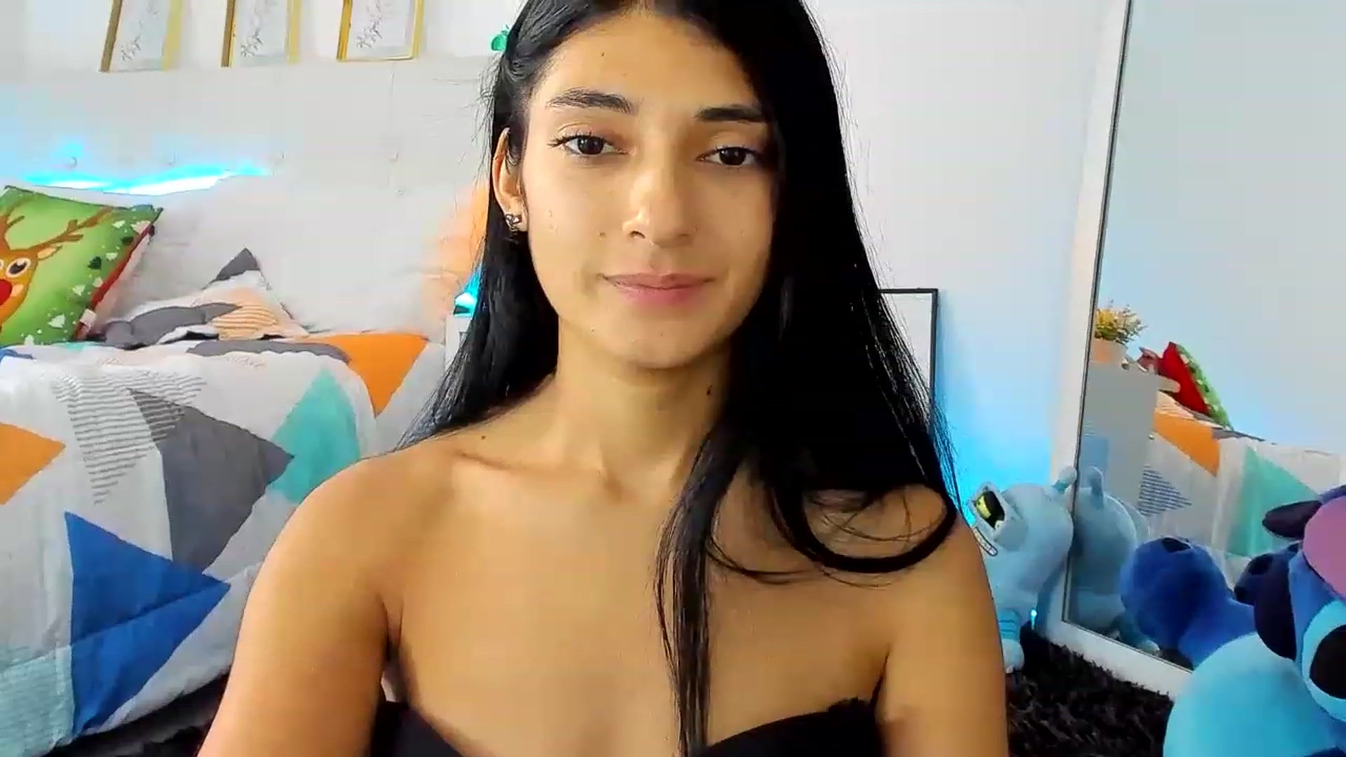 Gallery image thumbnail from Emmily_'s myfreecams stream on, 11/24/2022, 23:13 image 3 of 20