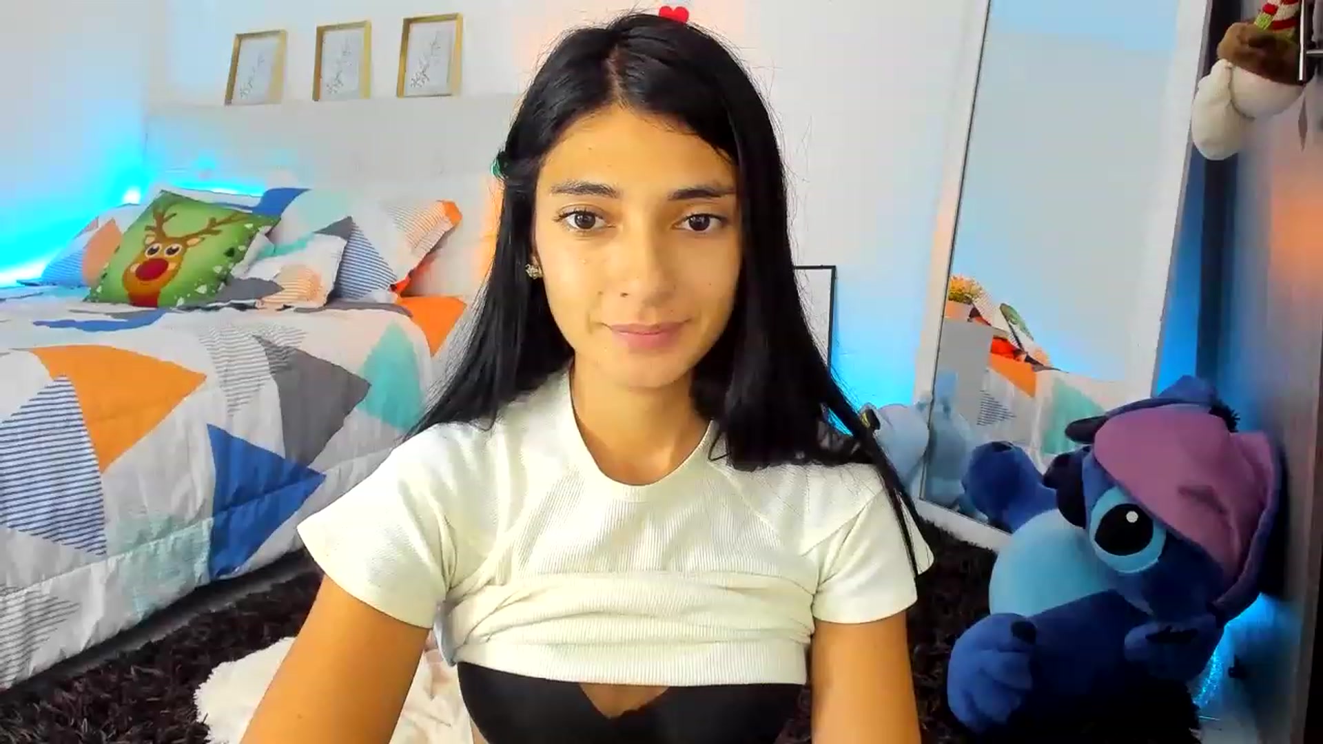 Gallery image thumbnail from Emmily_'s myfreecams stream on, 11/24/2022, 23:13 image 20 of 20