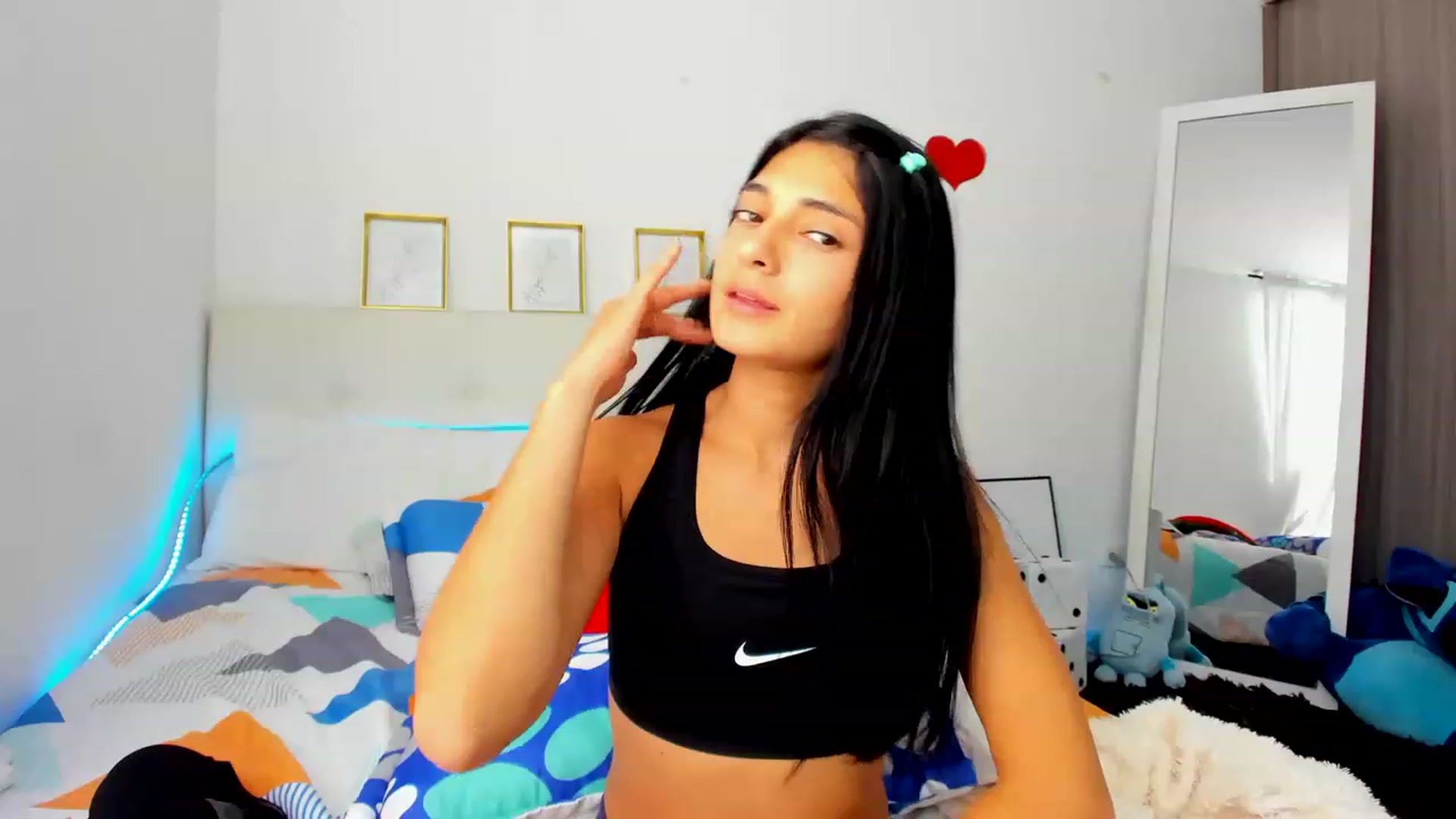 Gallery image thumbnail from Emmily_'s myfreecams stream on, 11/25/2022, 20:12 image 20 of 20