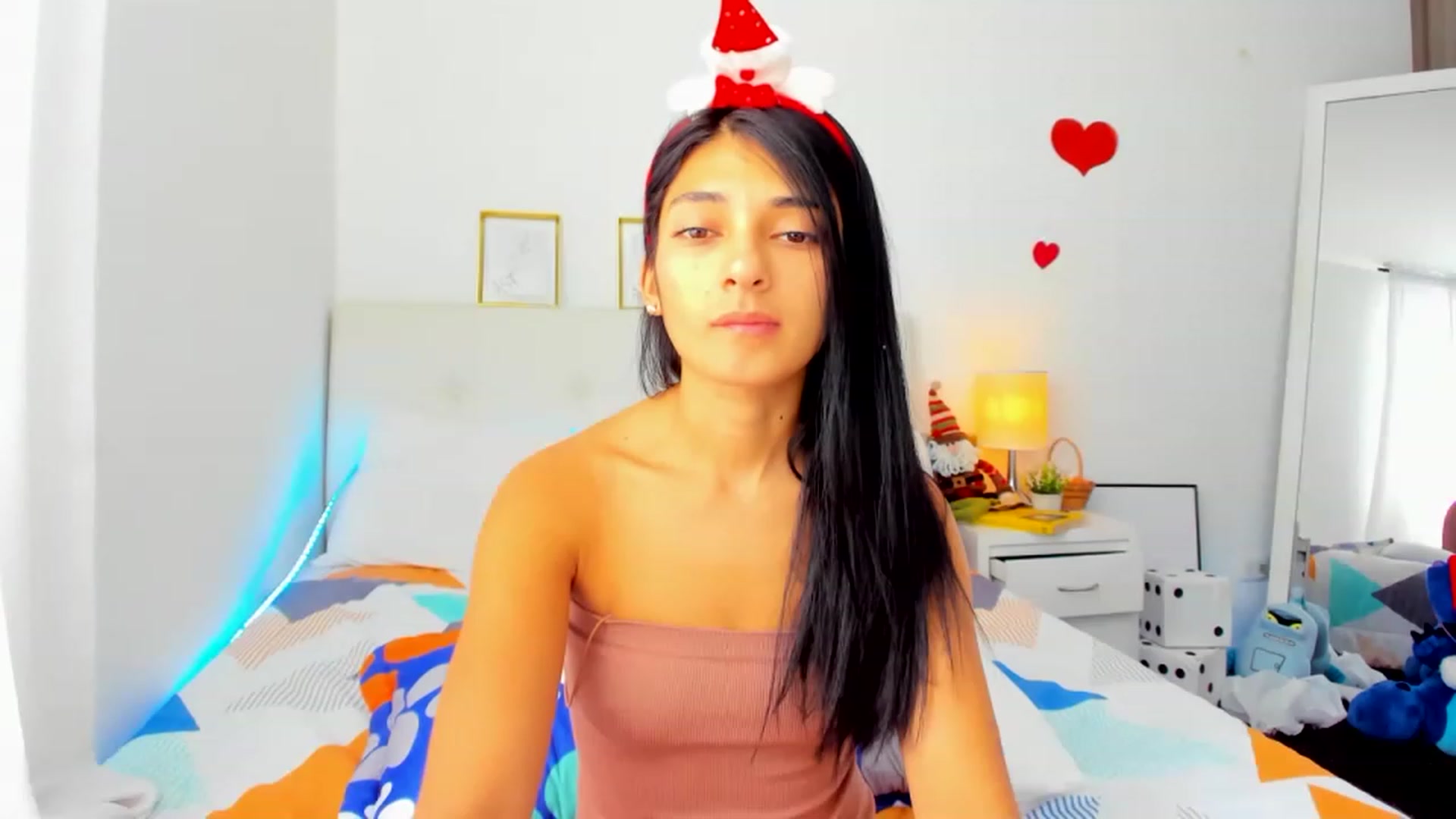 Gallery image thumbnail from Emmily_'s myfreecams stream on, 11/28/2022, 18:38 image 3 of 20