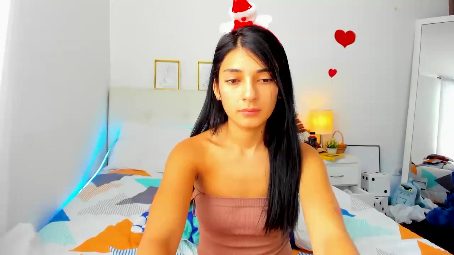Gallery image thumbnail from Emmily_'s myfreecams stream on, 11/28/2022, 18:38 image 9 of 20