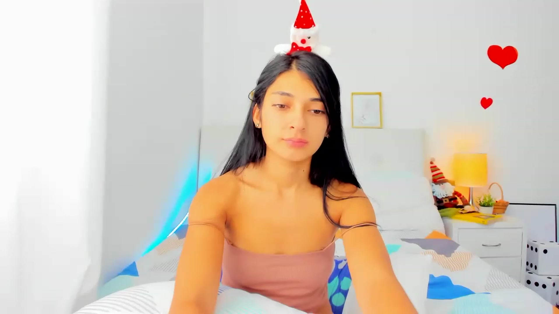 Gallery image thumbnail from Emmily_'s myfreecams stream on, 11/28/2022, 20:32 image 6 of 20