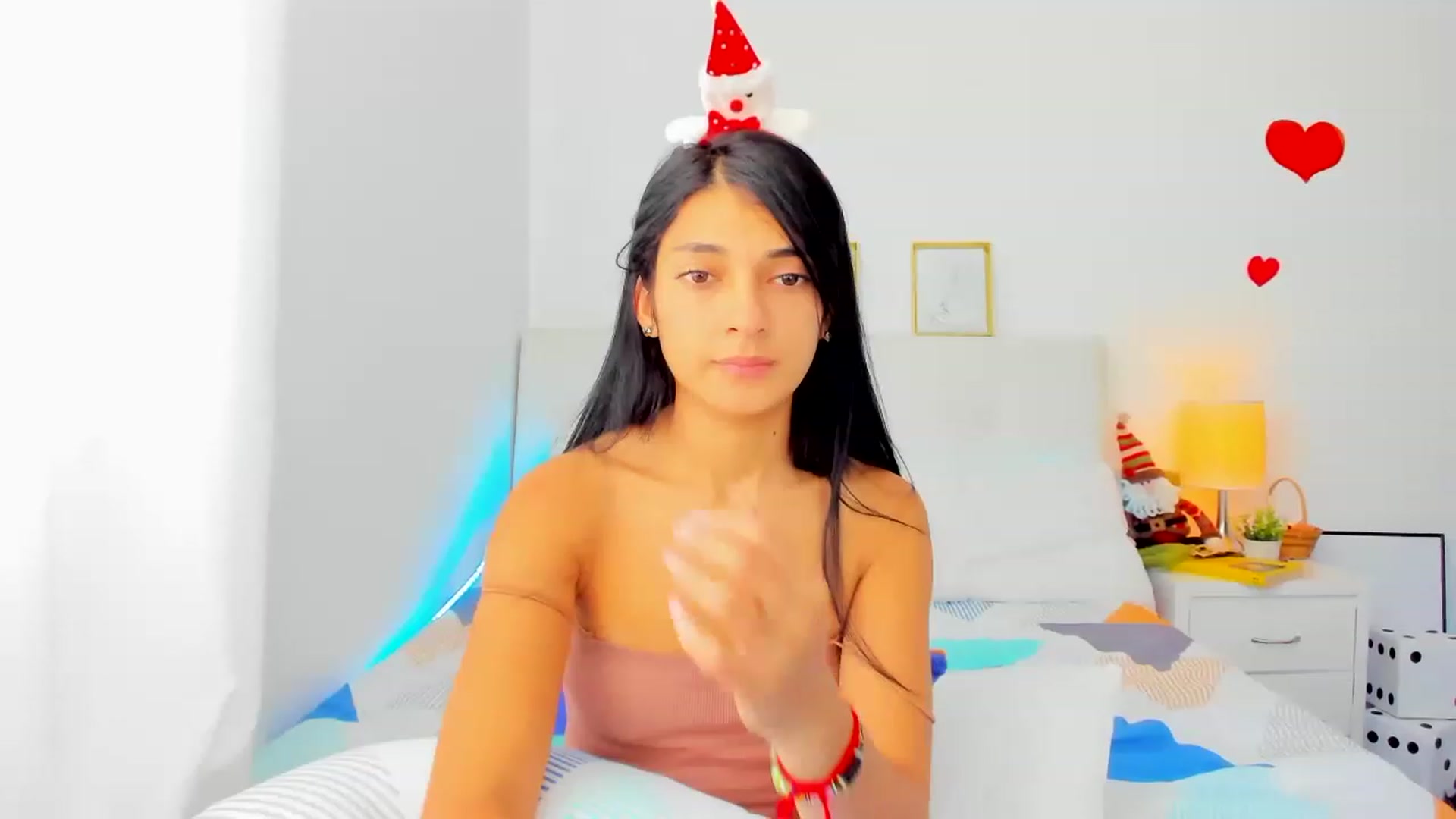 Gallery image thumbnail from Emmily_'s myfreecams stream on, 11/28/2022, 20:32 image 7 of 20