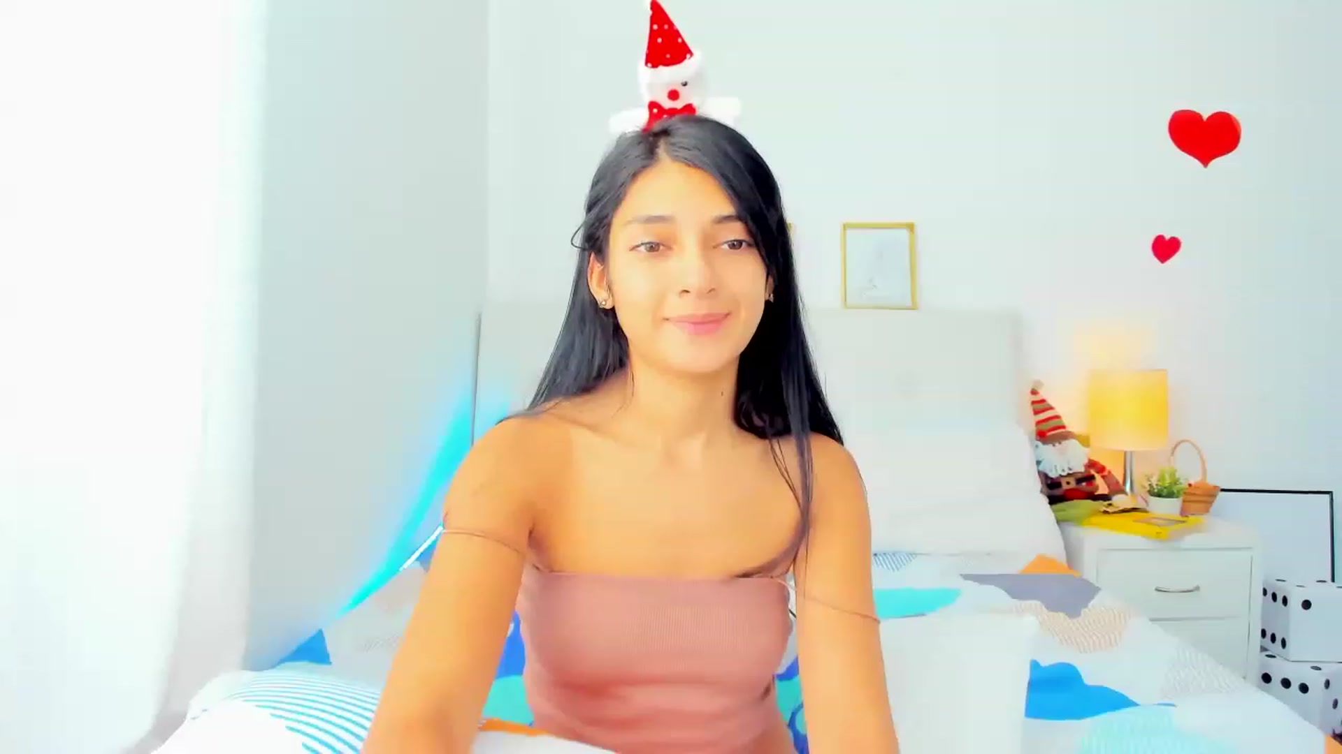 Gallery image thumbnail from Emmily_'s myfreecams stream on, 11/28/2022, 20:32 image 10 of 20