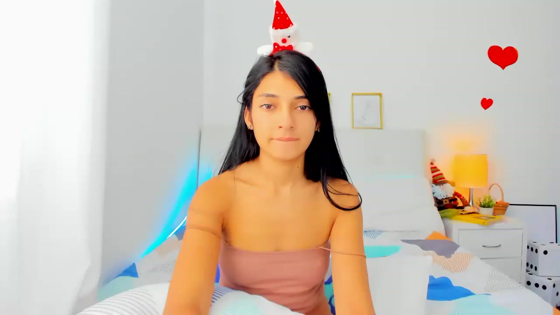 Gallery image thumbnail from Emmily_'s myfreecams stream on, 11/28/2022, 20:32 image 4 of 20