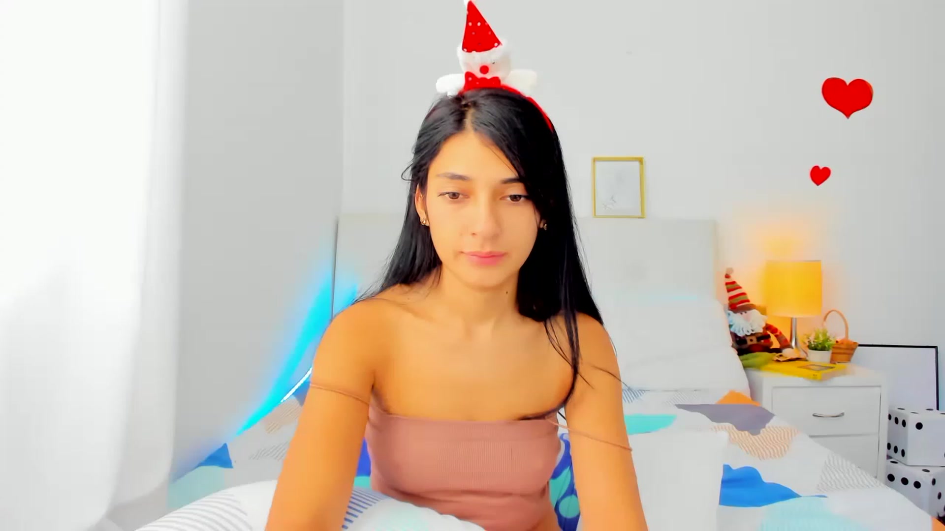 Gallery image thumbnail from Emmily_'s myfreecams stream on, 11/28/2022, 20:32 image 9 of 20