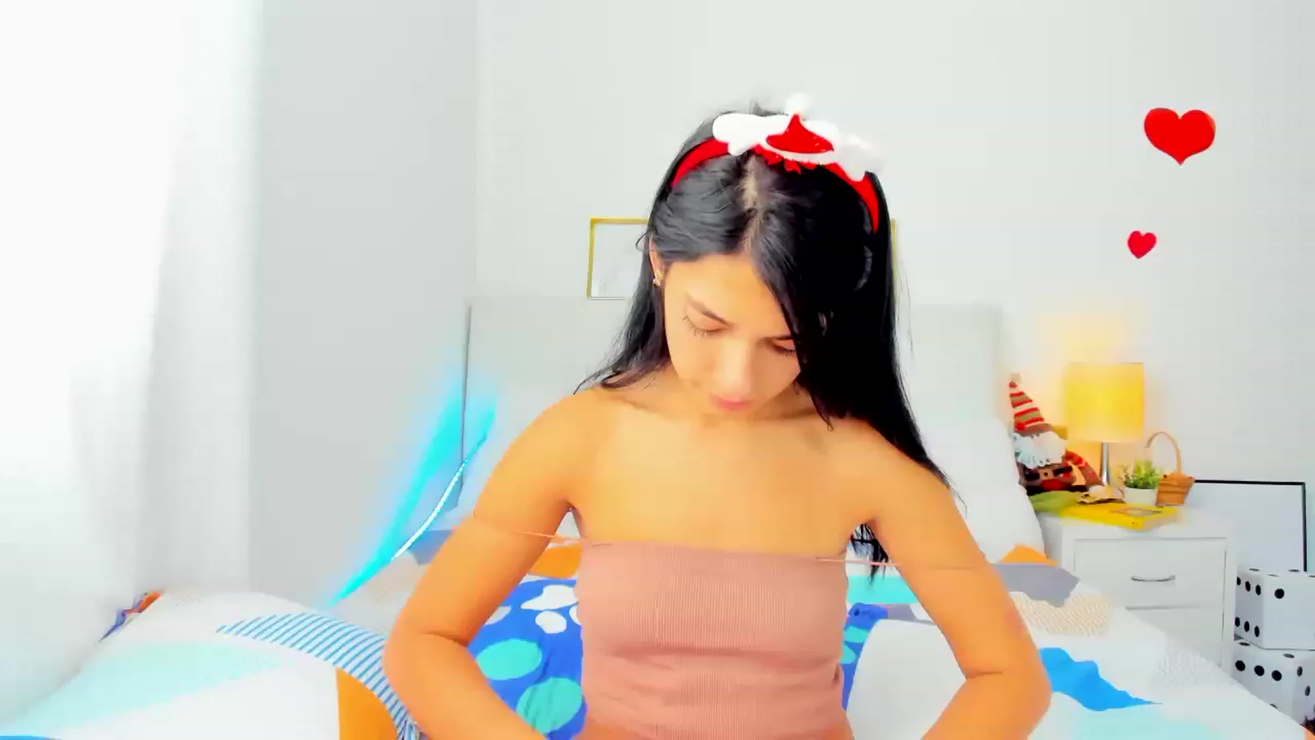 Gallery image thumbnail from Emmily_'s myfreecams stream on, 11/28/2022, 20:32 image 12 of 20