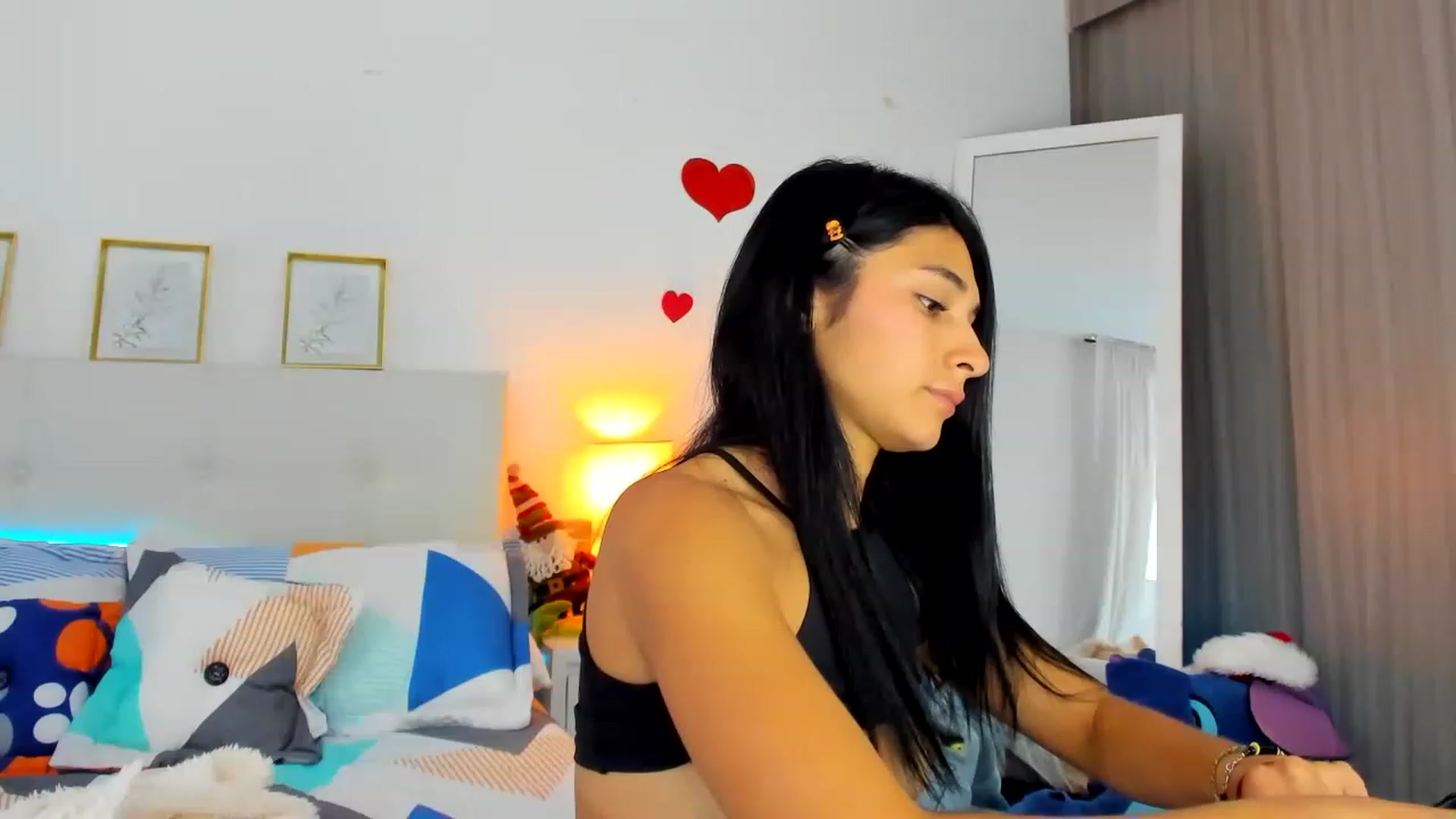 Gallery image thumbnail from Emmily_'s myfreecams stream on, 11/30/2022, 22:35 image 17 of 20