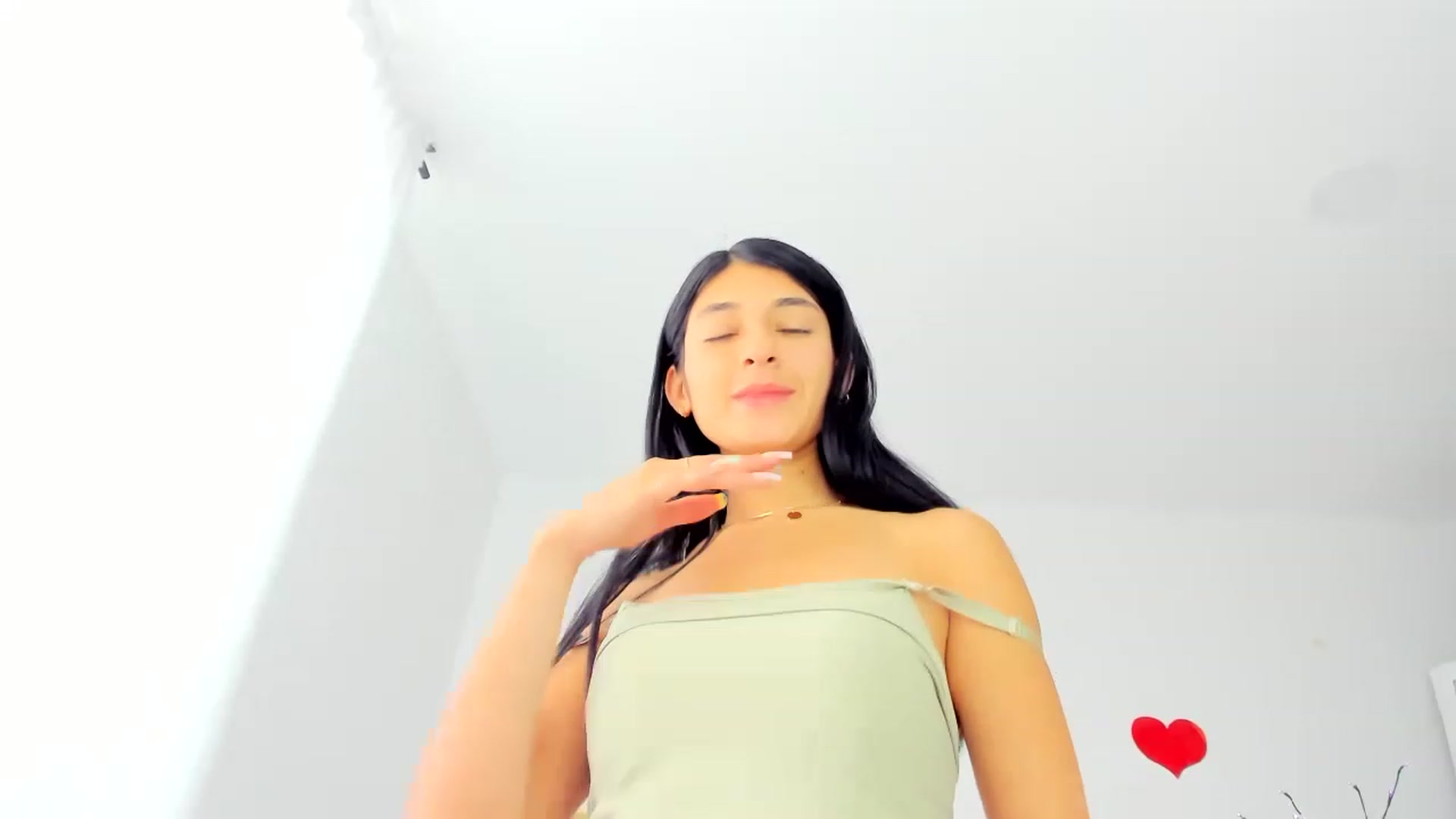 Gallery image thumbnail from Emmily_'s myfreecams stream on, 12/15/2022, 15:56 image 17 of 20