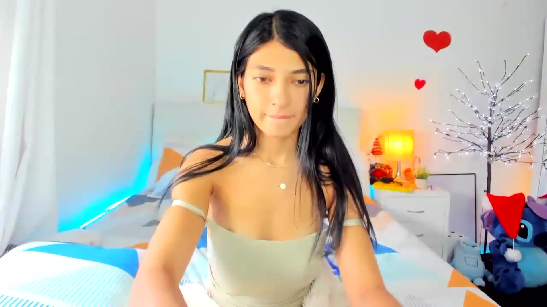 Gallery image thumbnail from Emmily_'s myfreecams stream on, 12/15/2022, 15:56 image 4 of 20