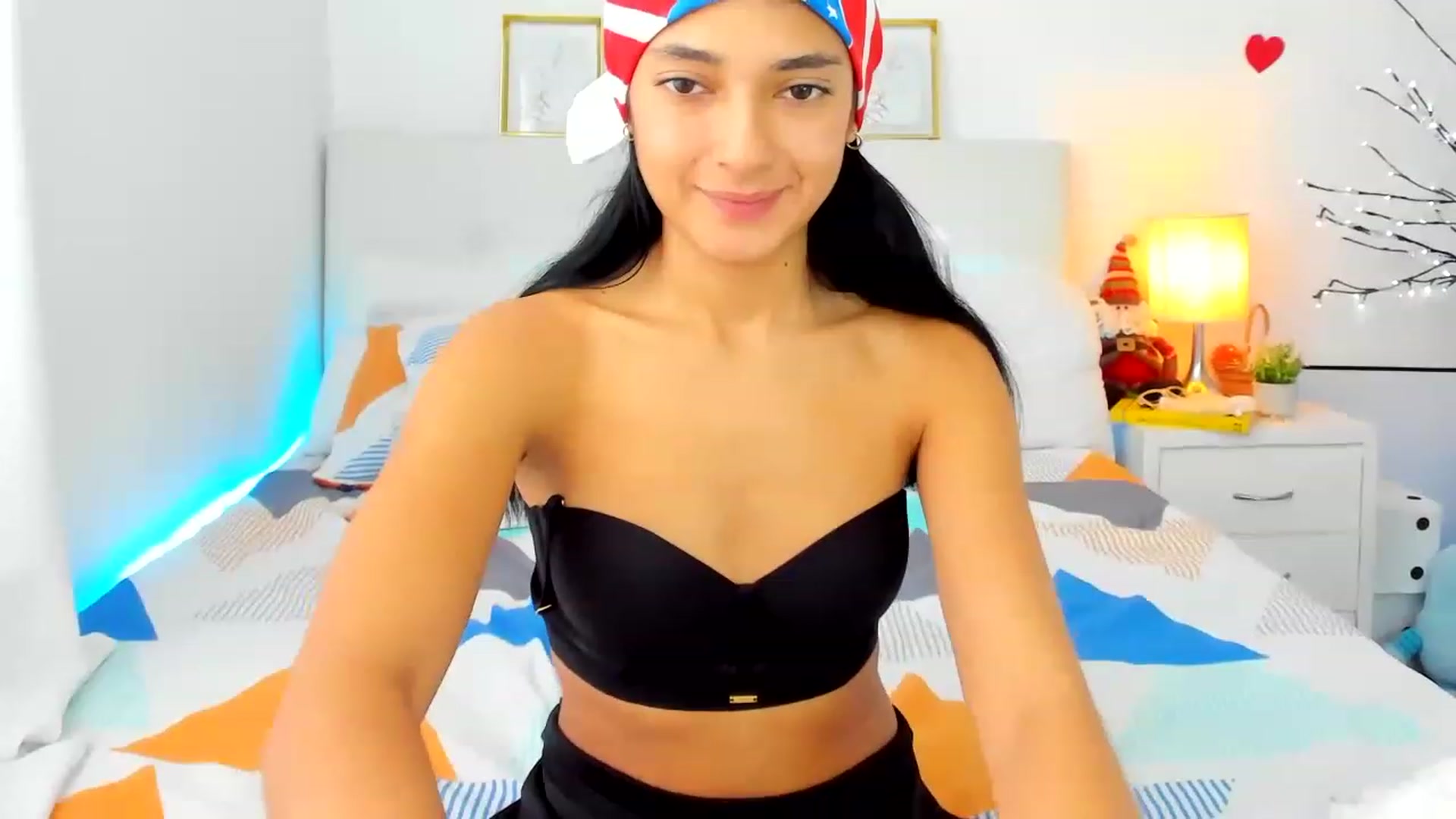 Gallery image thumbnail from Emmily_'s myfreecams stream on, 12/16/2022, 15:53 image 11 of 20